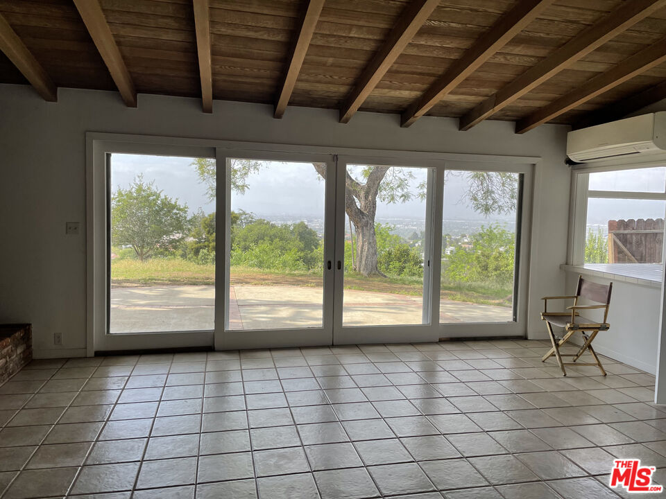 3327 Wonder View Plz Los Angeles CA