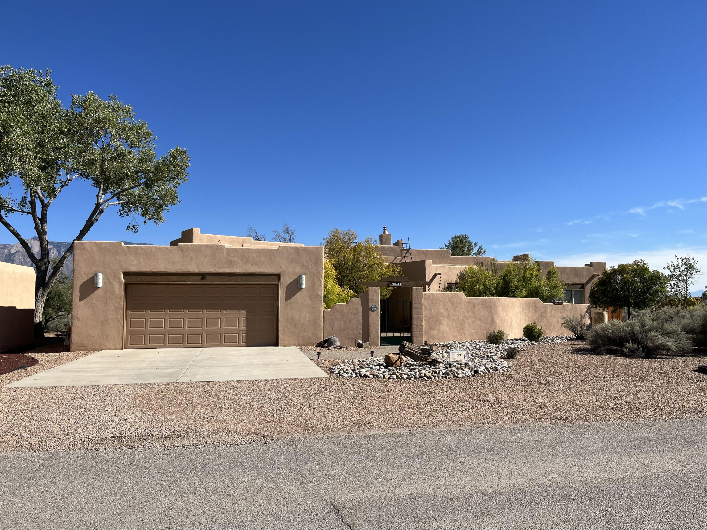 127 ESMERALDA Court