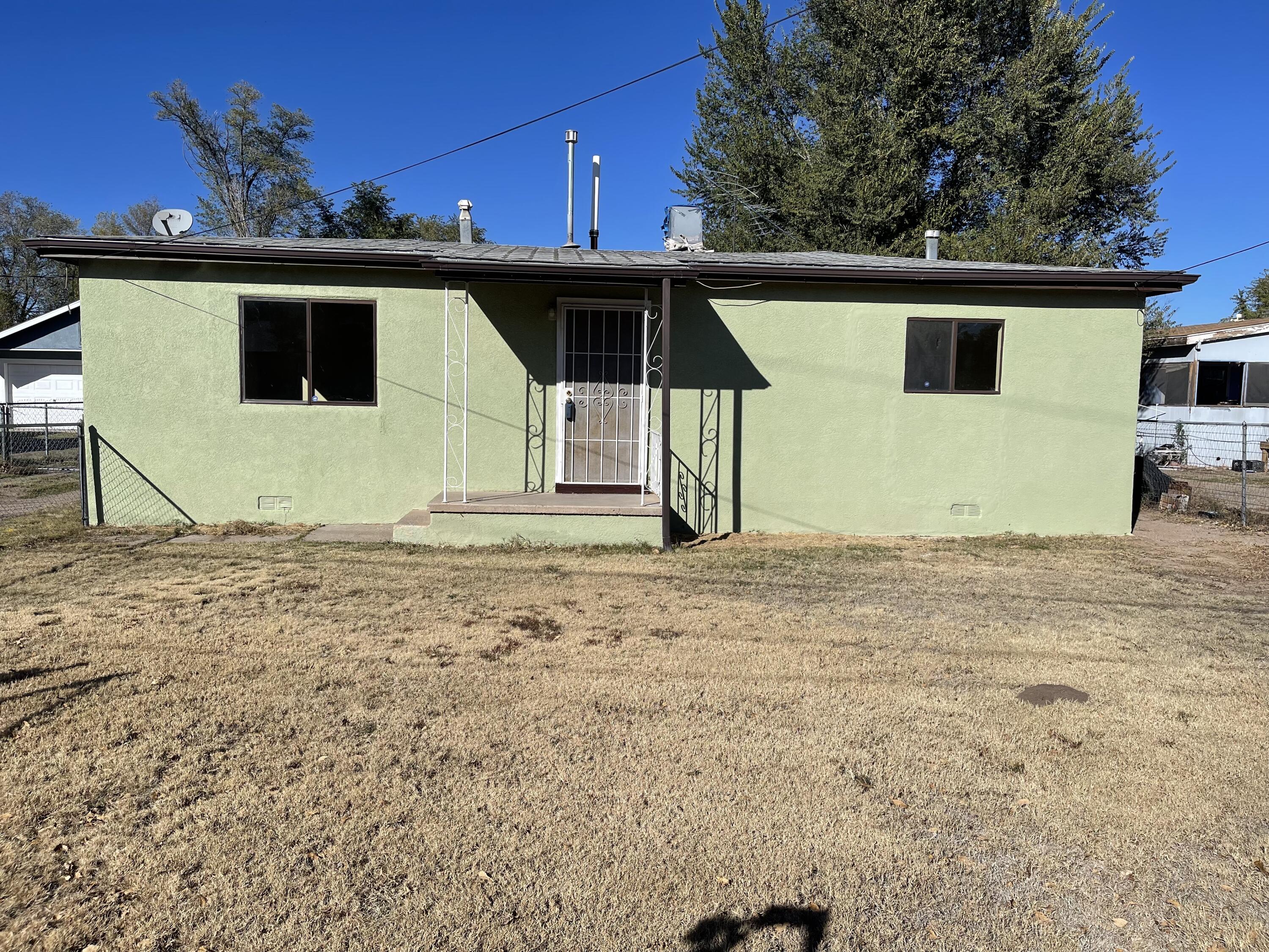 1016 E River Road