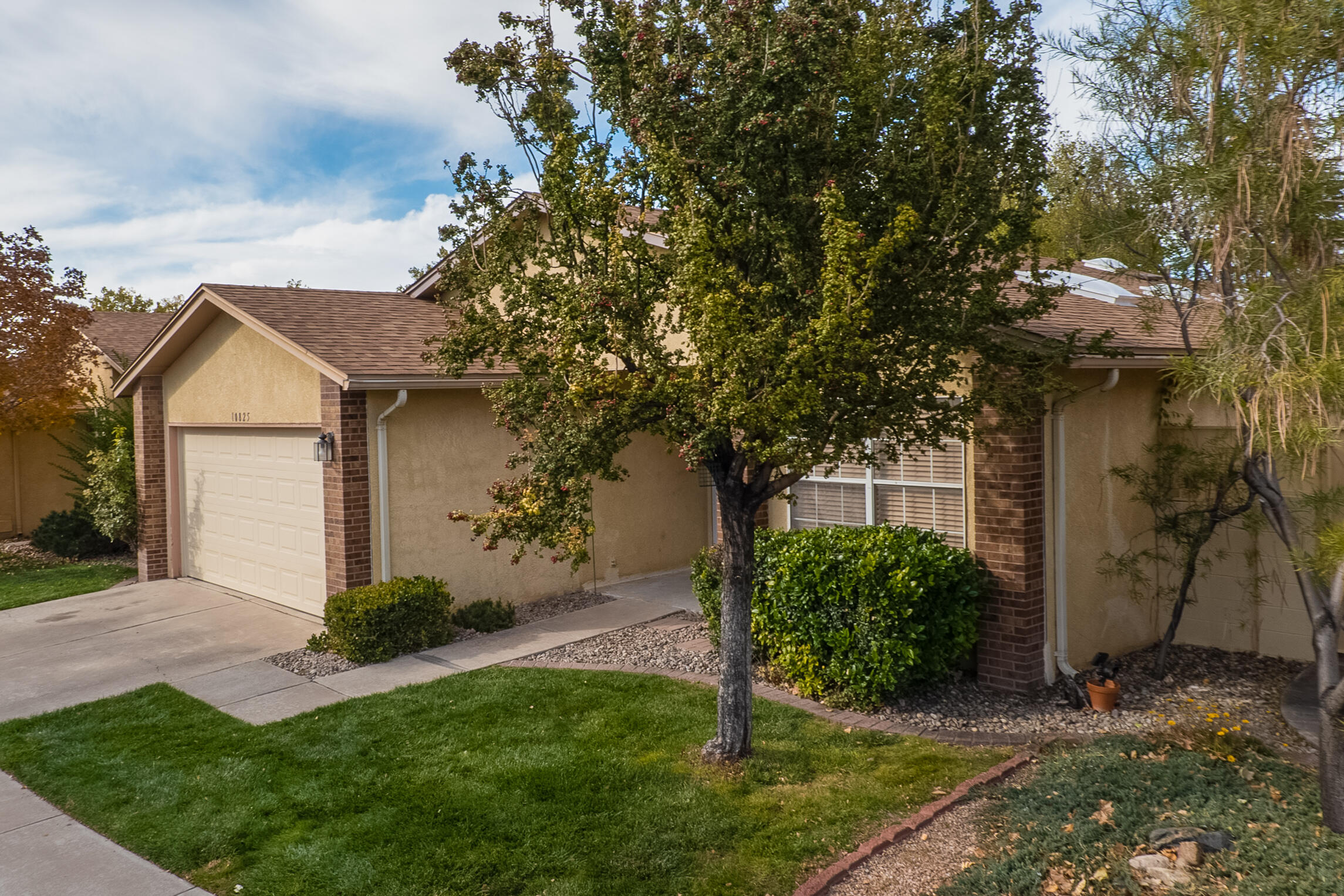 10825 TOWNE PARK Drive NE
