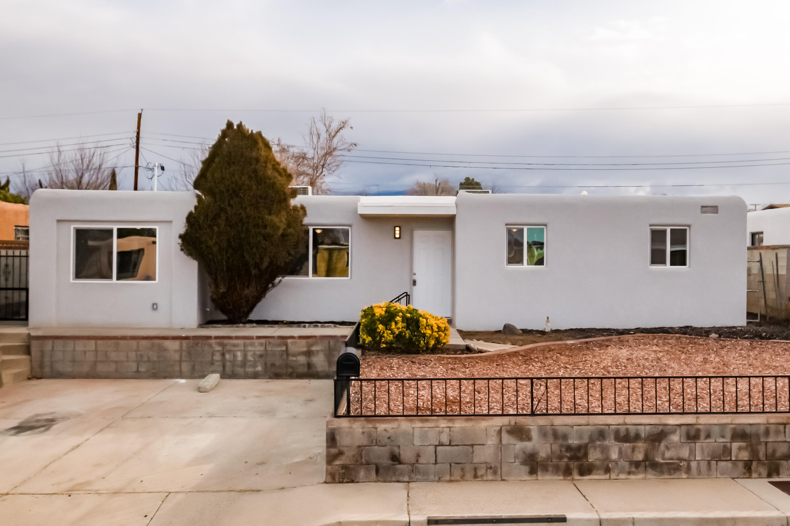 3408 LA VETA Drive NE