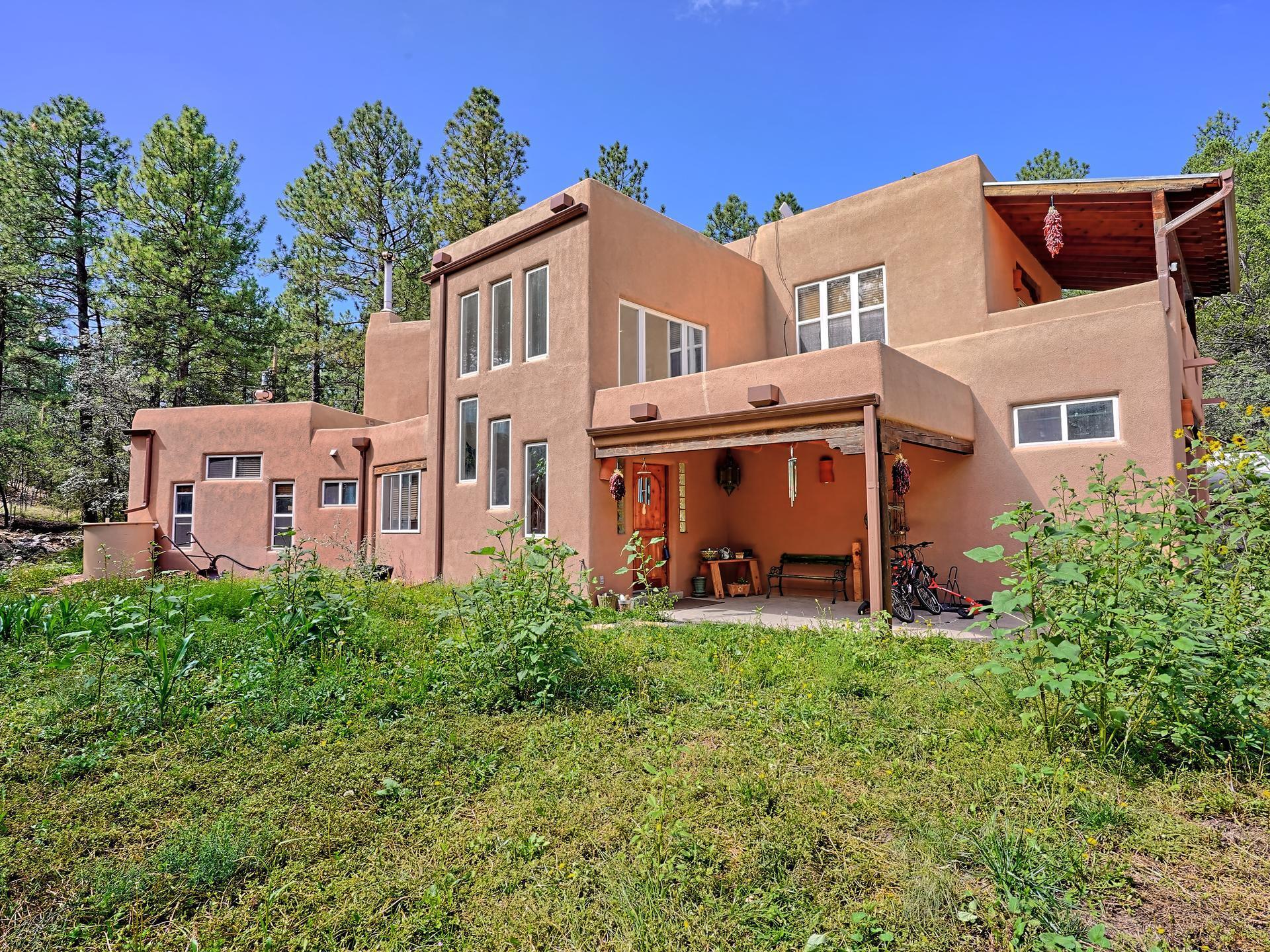 33 RAMBLE WOOD Boulevard