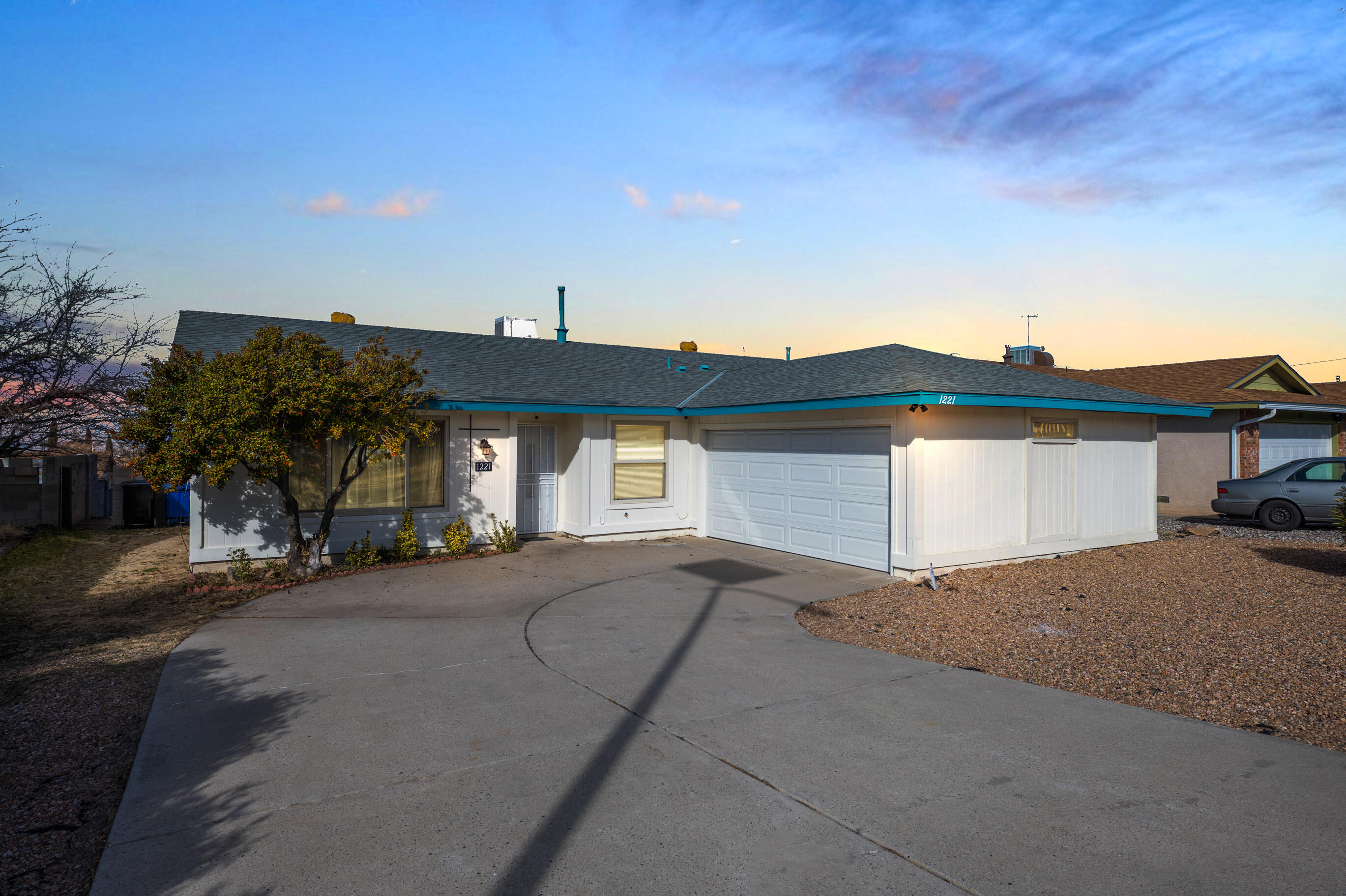 1221 Sandler Drive NE