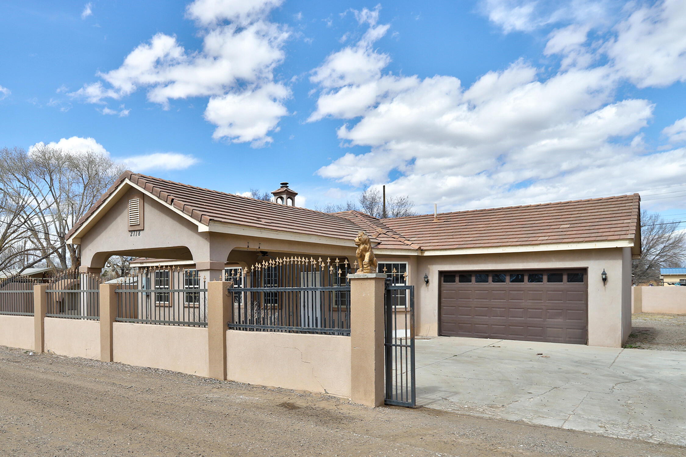 2718 FOOTHILL Drive SW