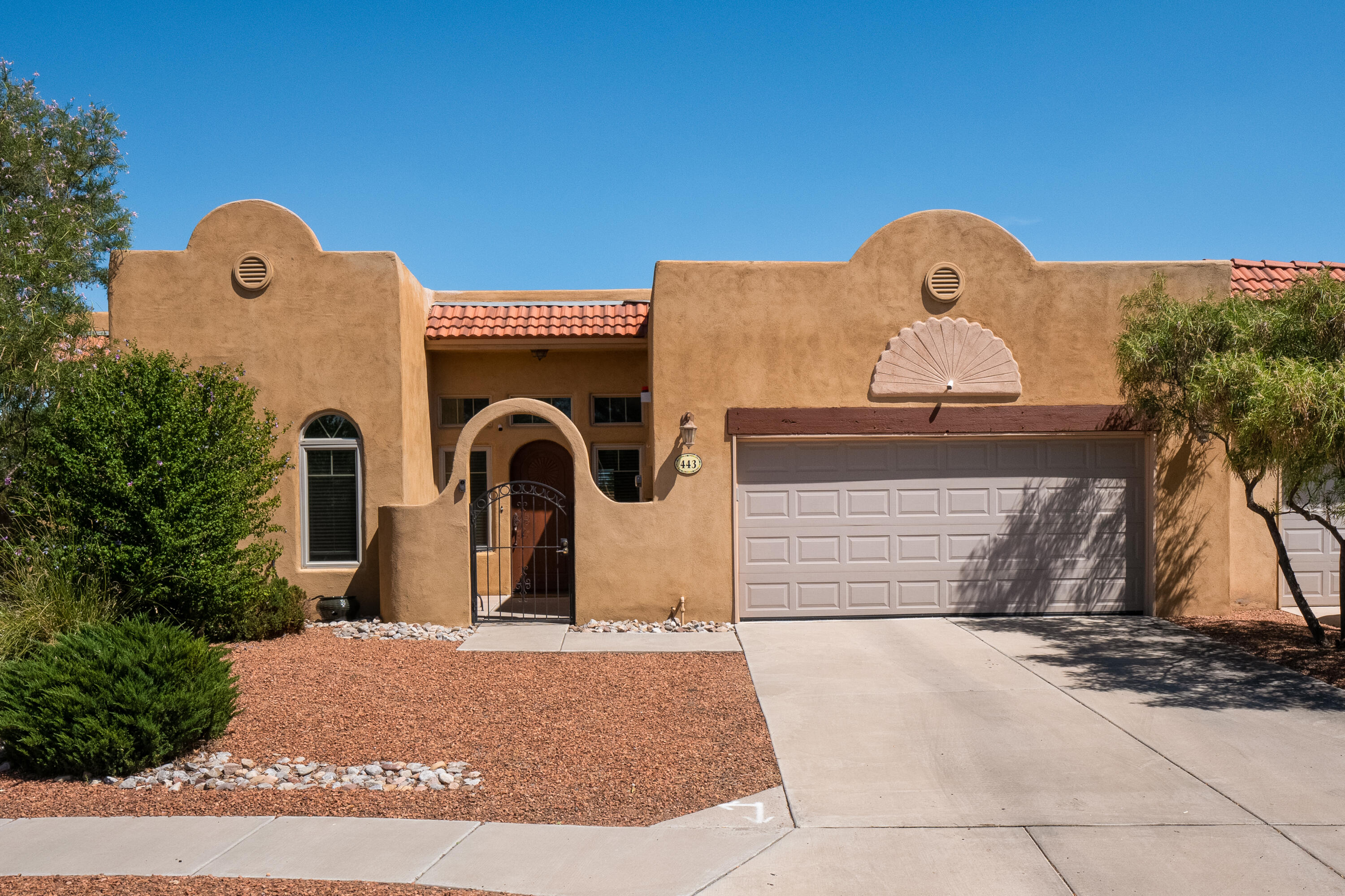 443 Dennis Drive NE