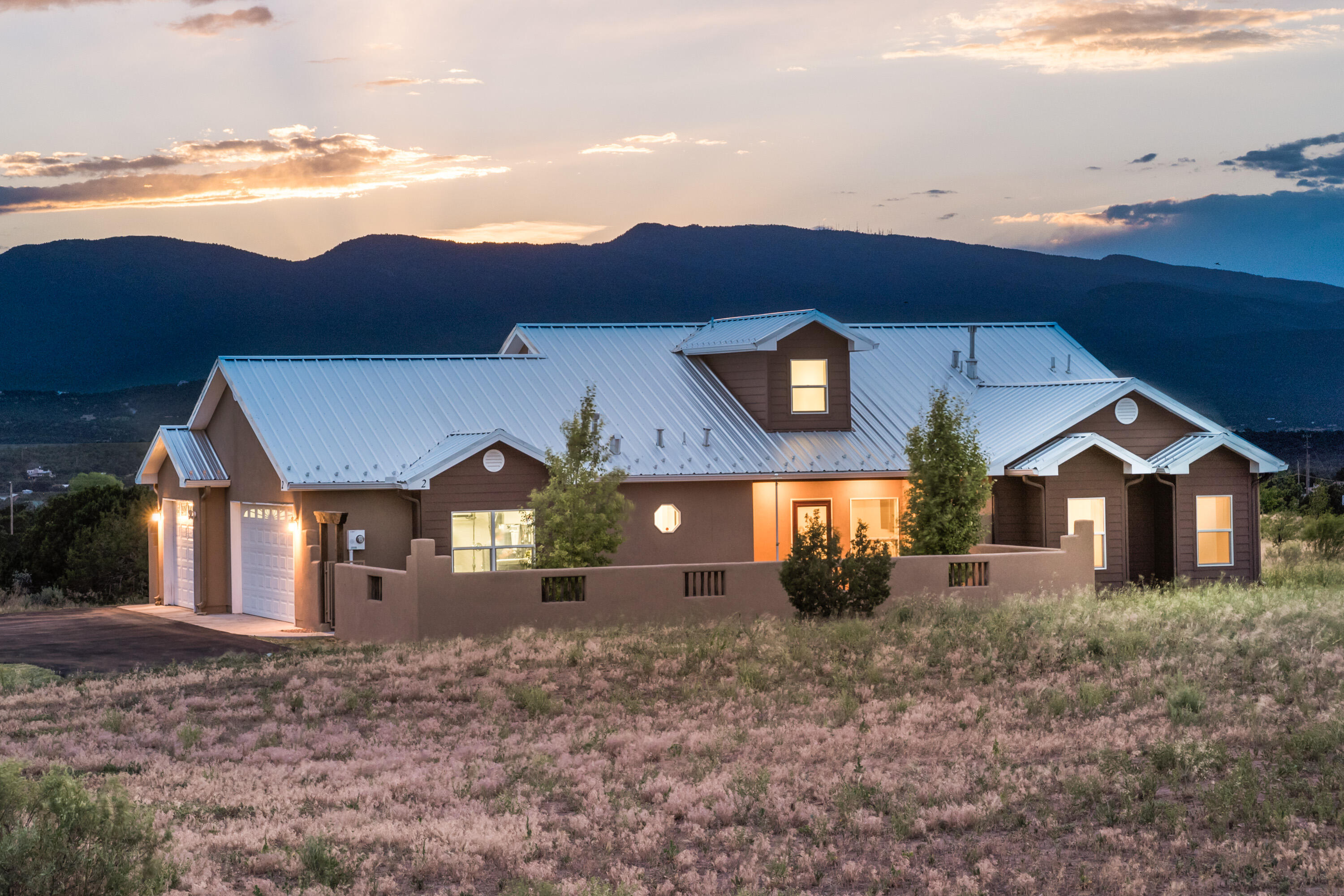2 Valley Ridge Court