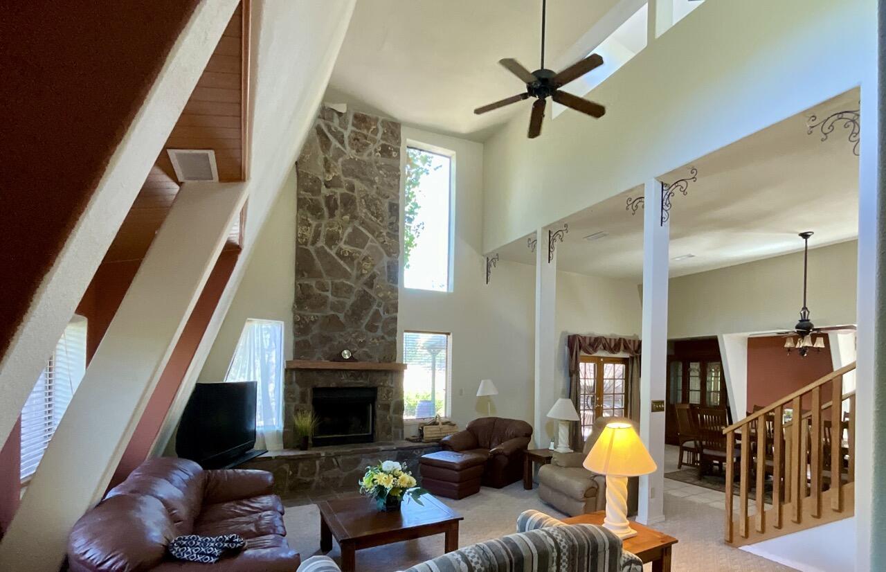 1102 Timberlake Road