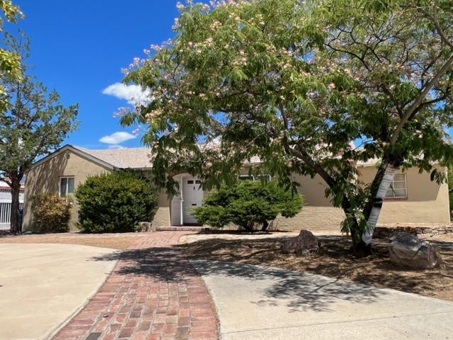 324 Aliso Drive SE