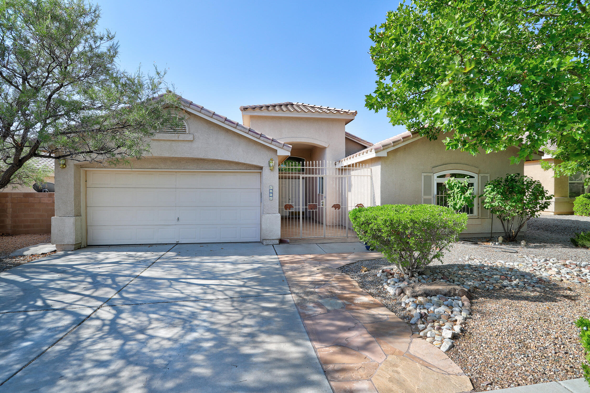 6008 Storyteller Road NW