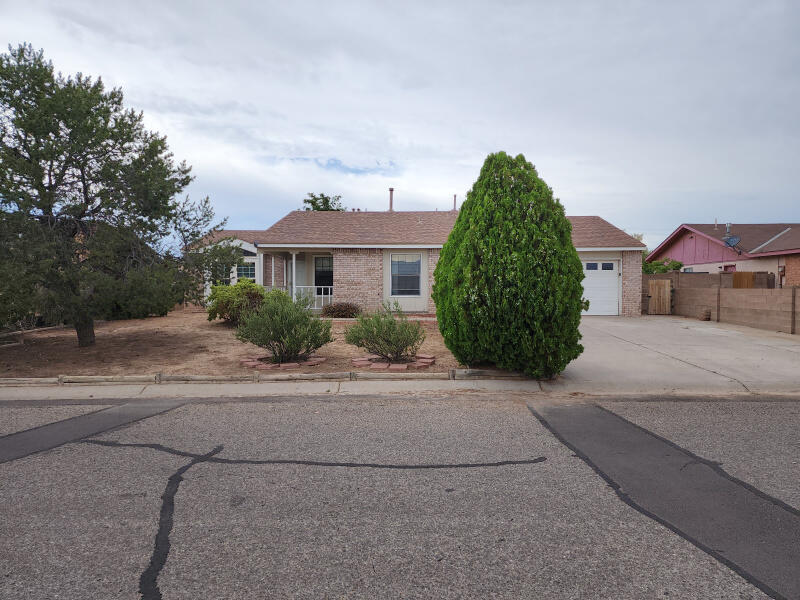 1461 Gadwall Road NE