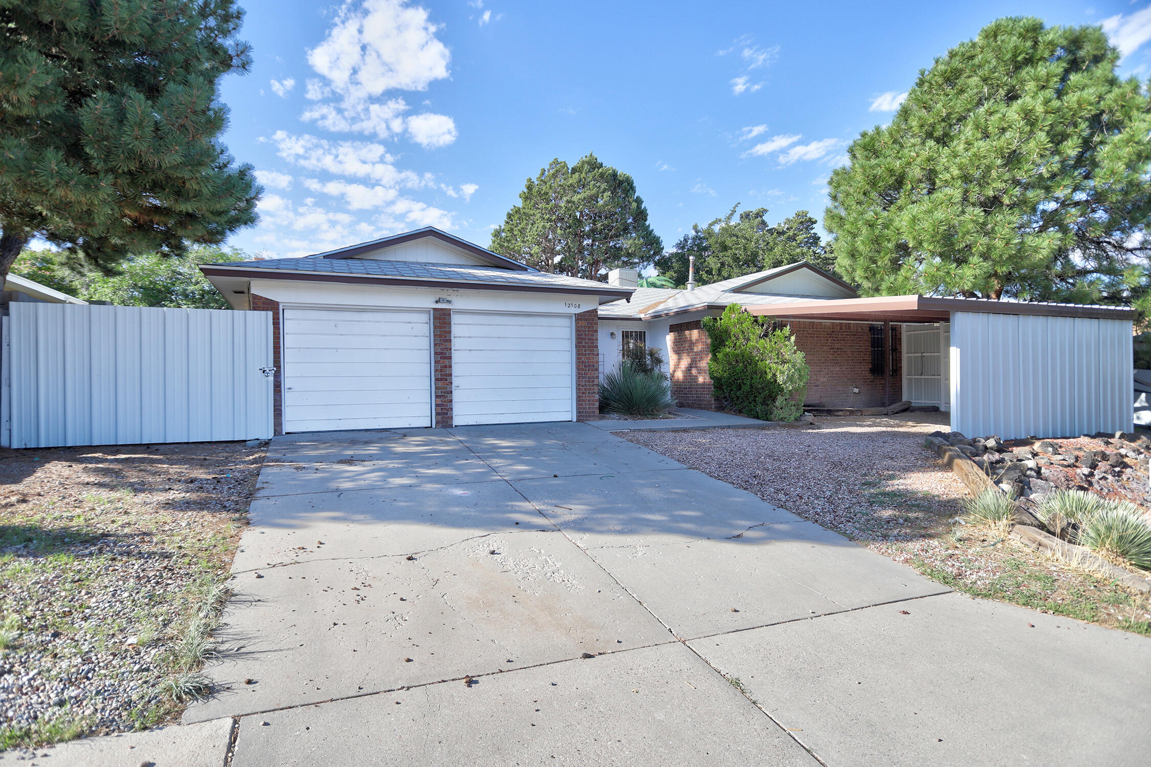 12108 Apache Avenue NE