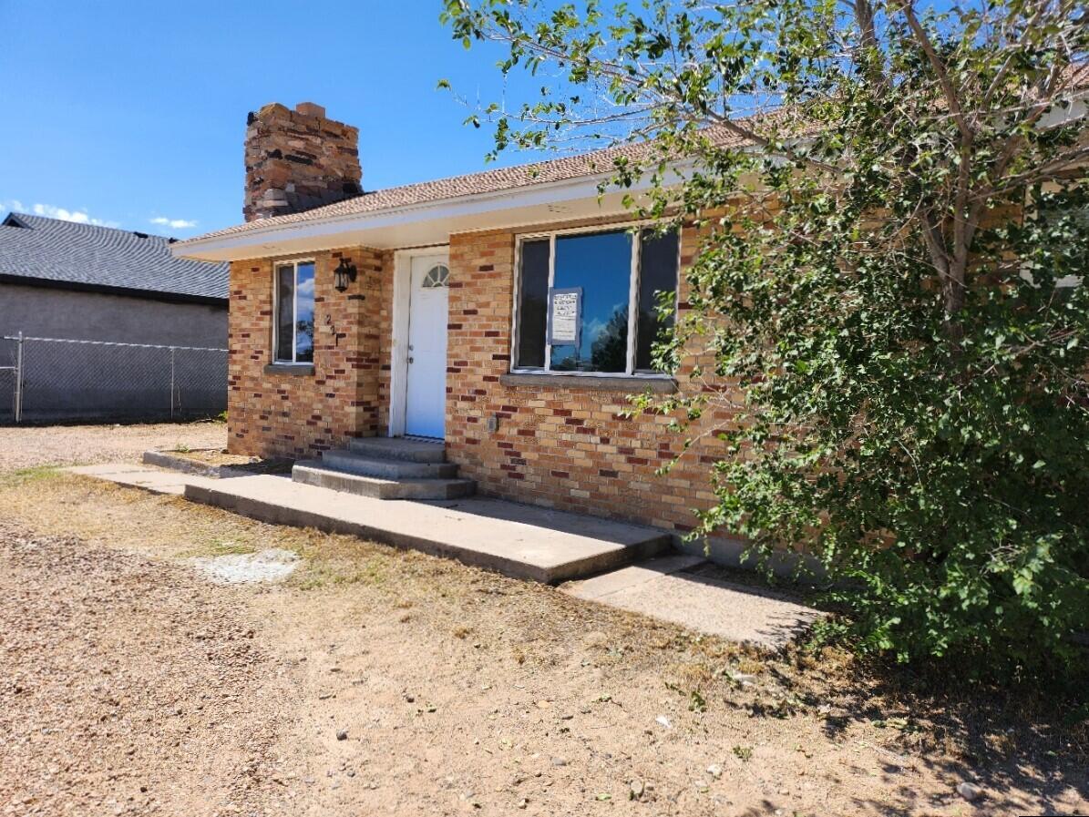221 Crestview Drive SW