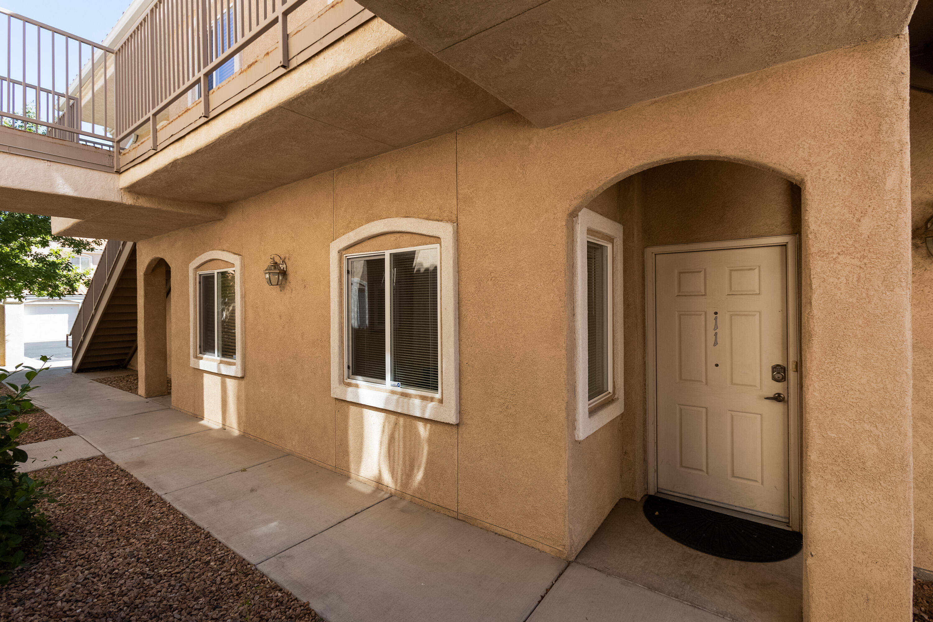 6800 Vista Del Norte Road NE 2011