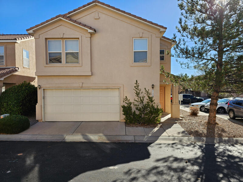 2124 Altura Verde Lane NE