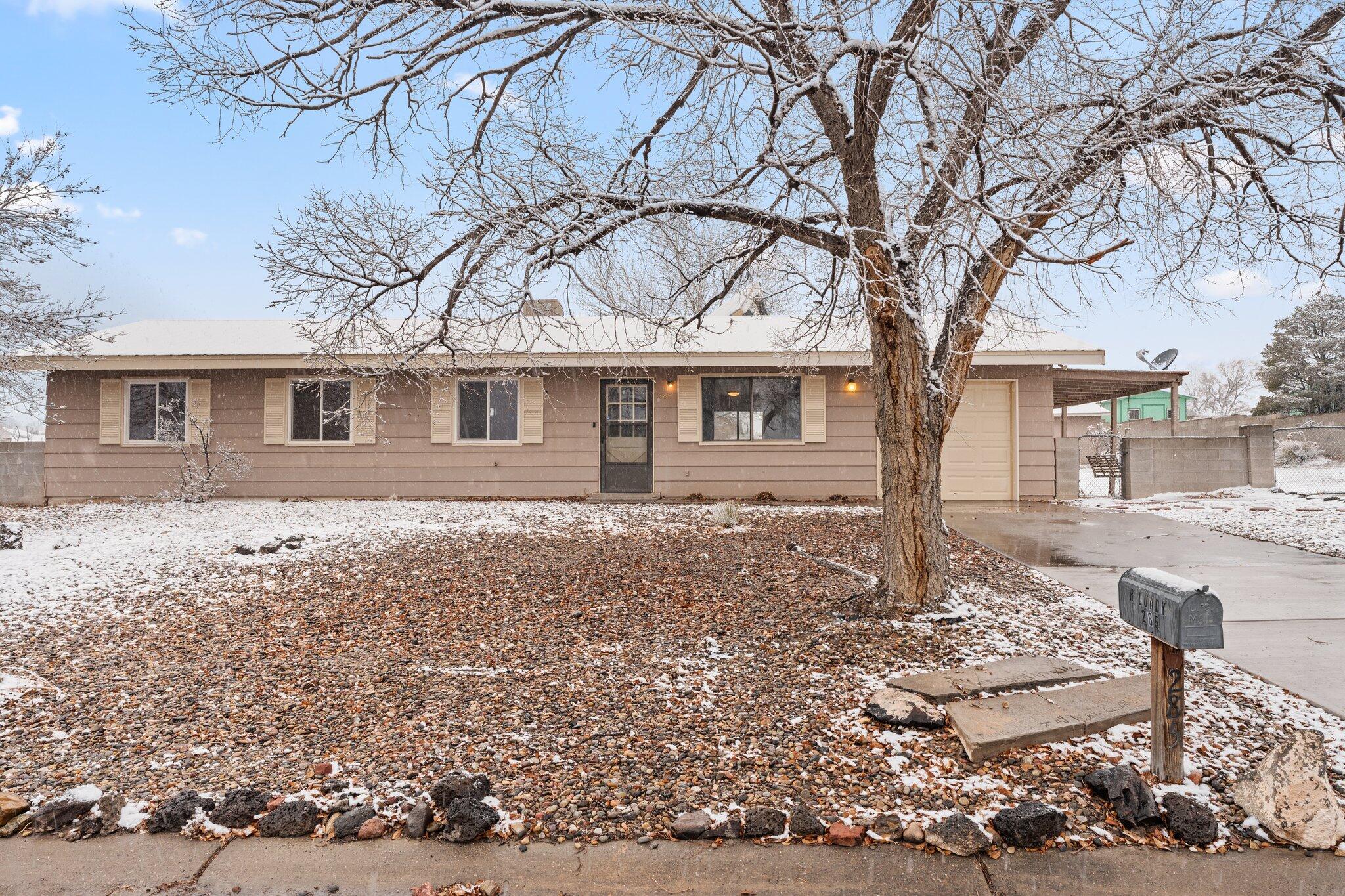 285 Ivory Road SE