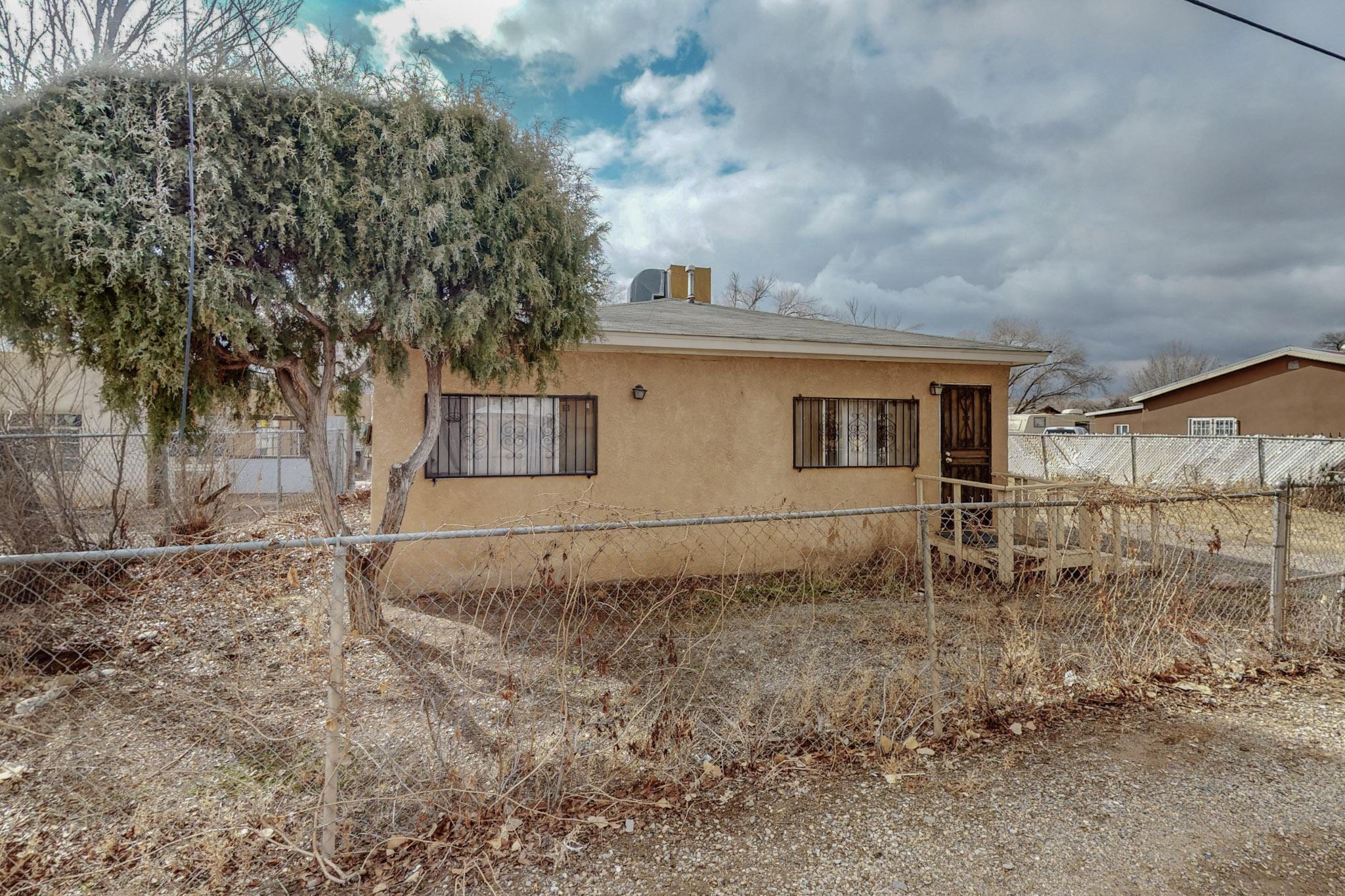 816 Dolly Avenue SW