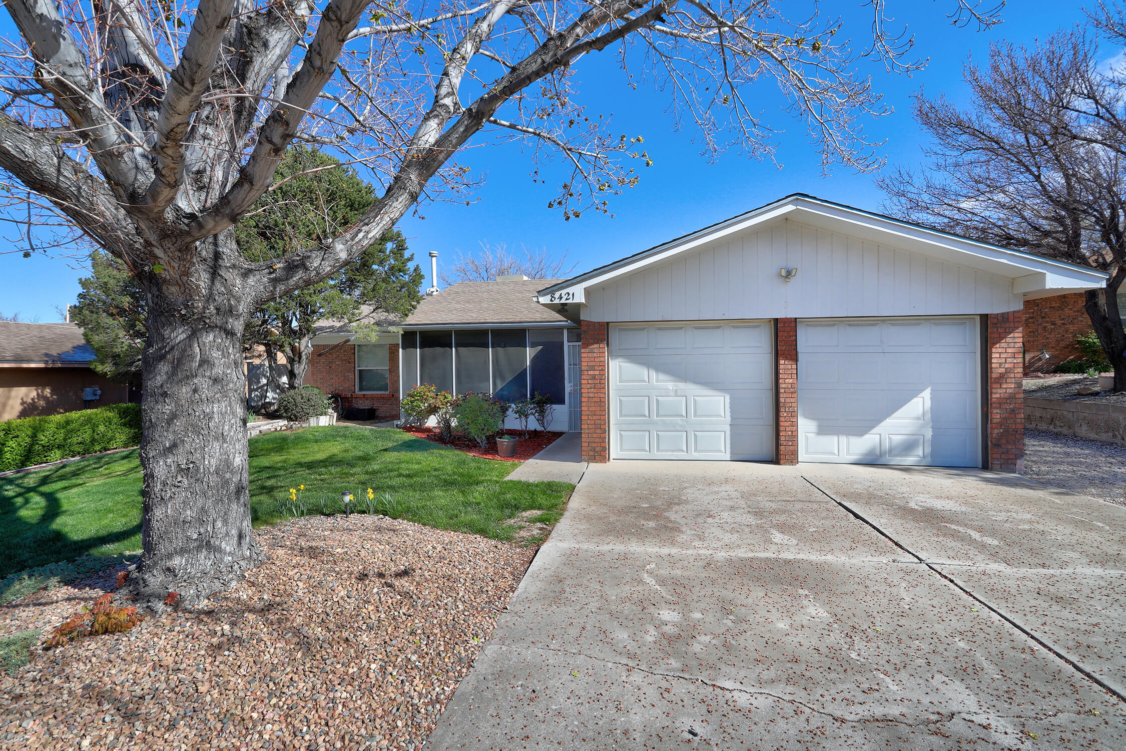 8421 Capulin Road NE