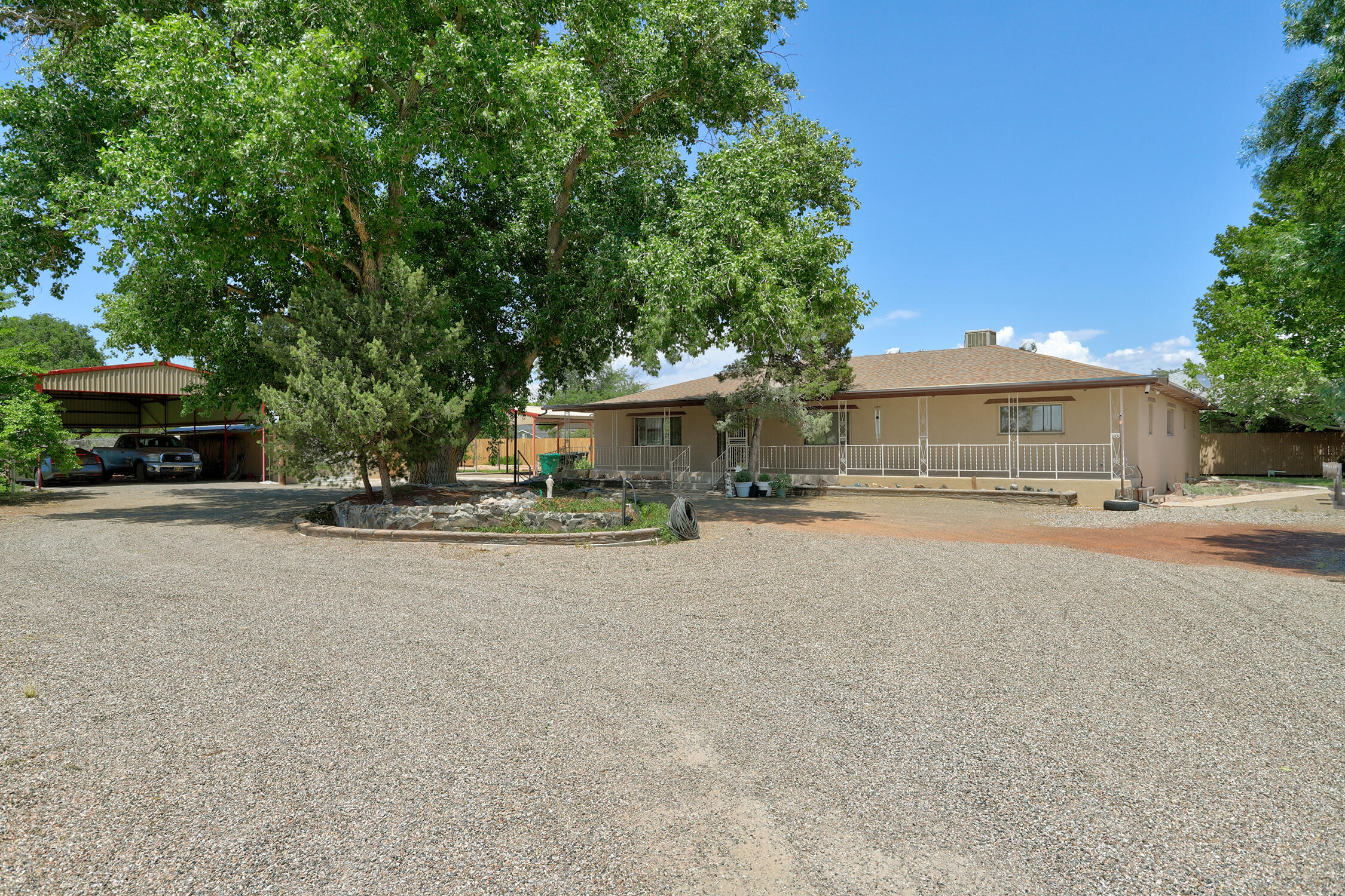 7704 Coors Boulevard SW