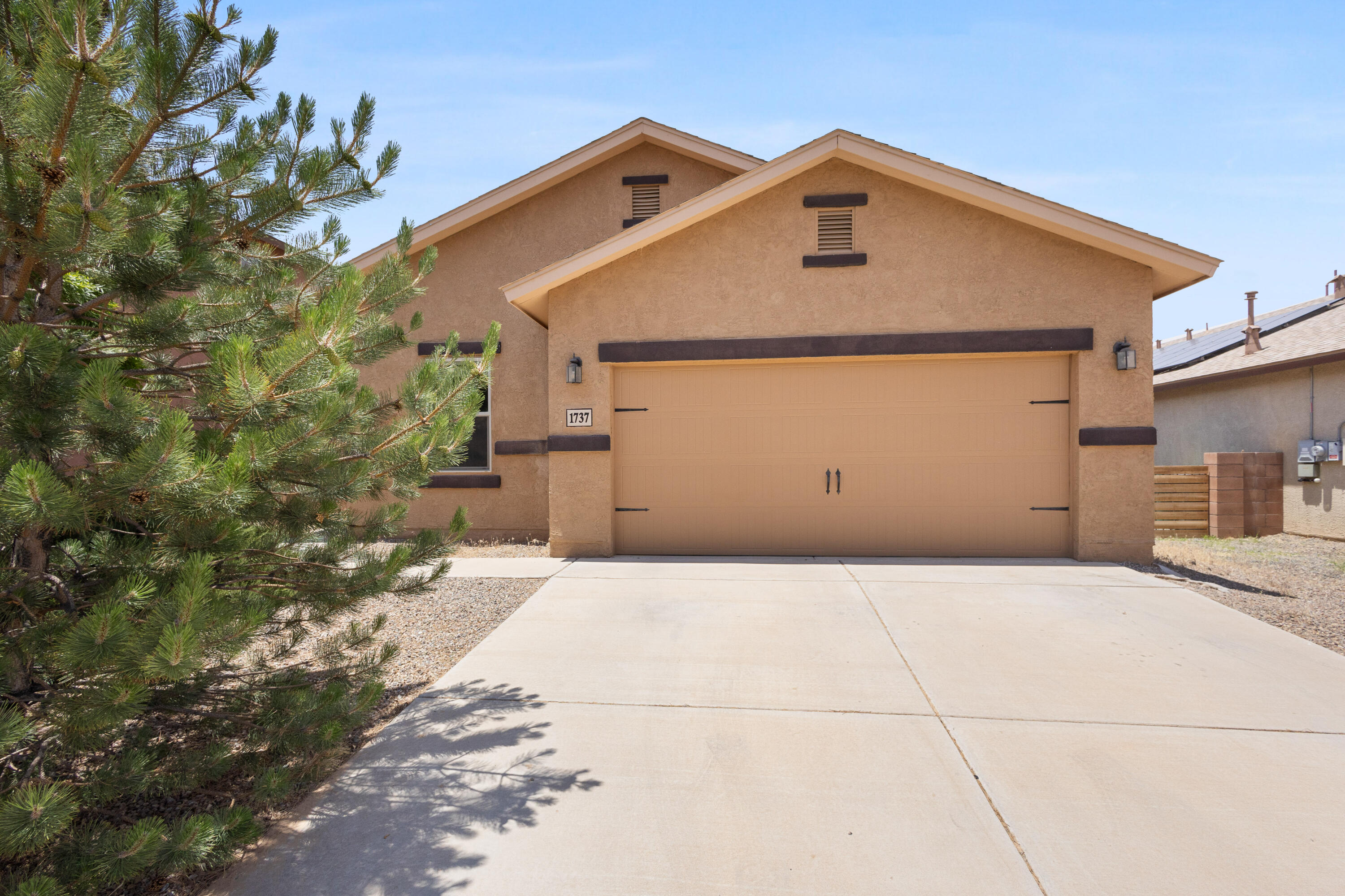 1737 Chisholm Trail NE
