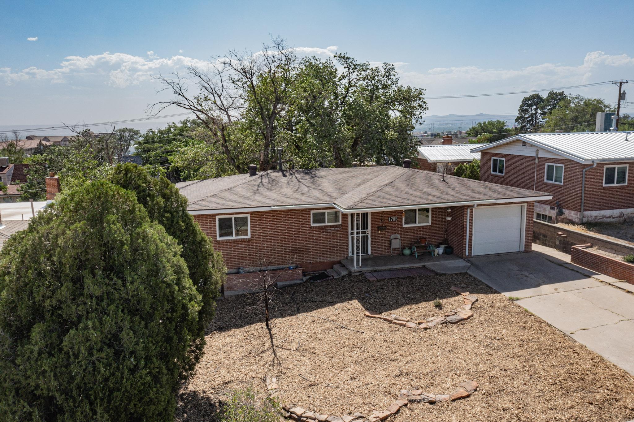1705 Columbia Drive SE