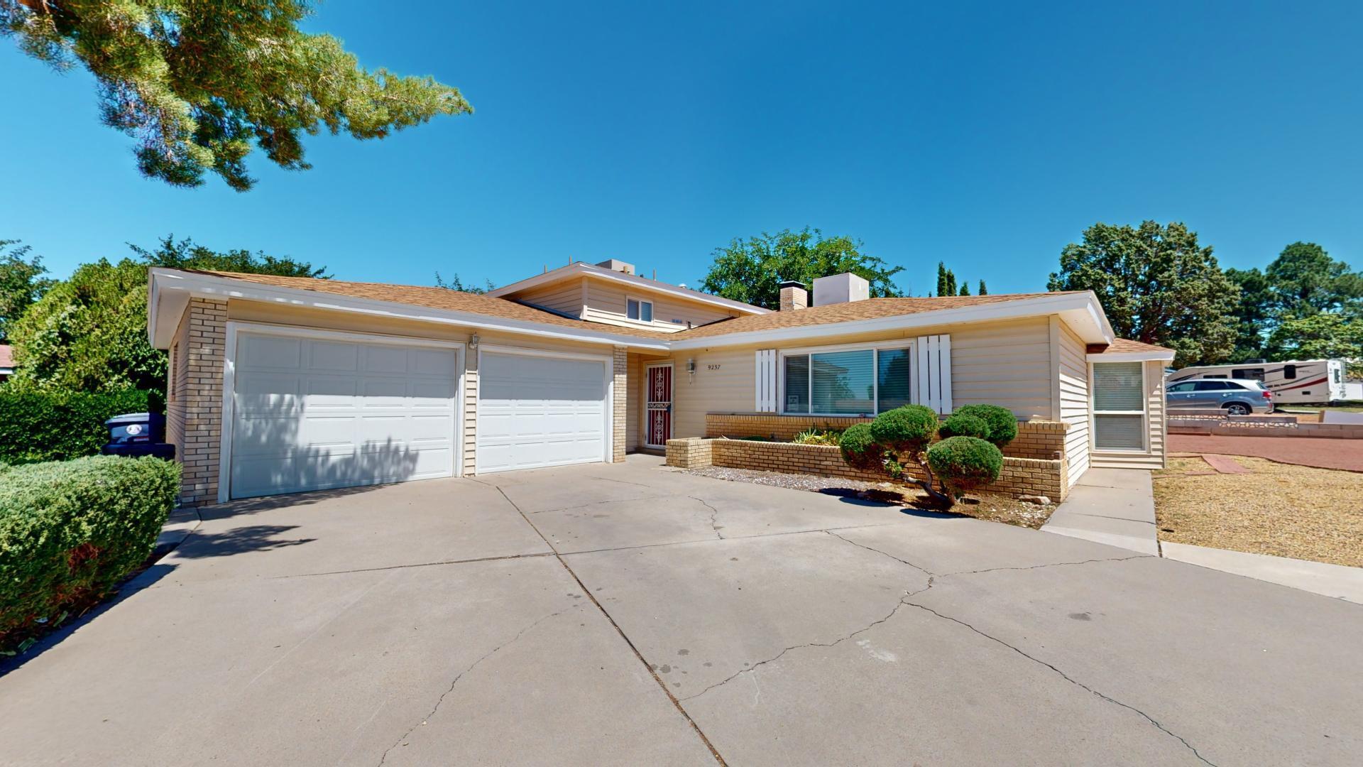 9237 LAGRIMA DE ORO Road NE