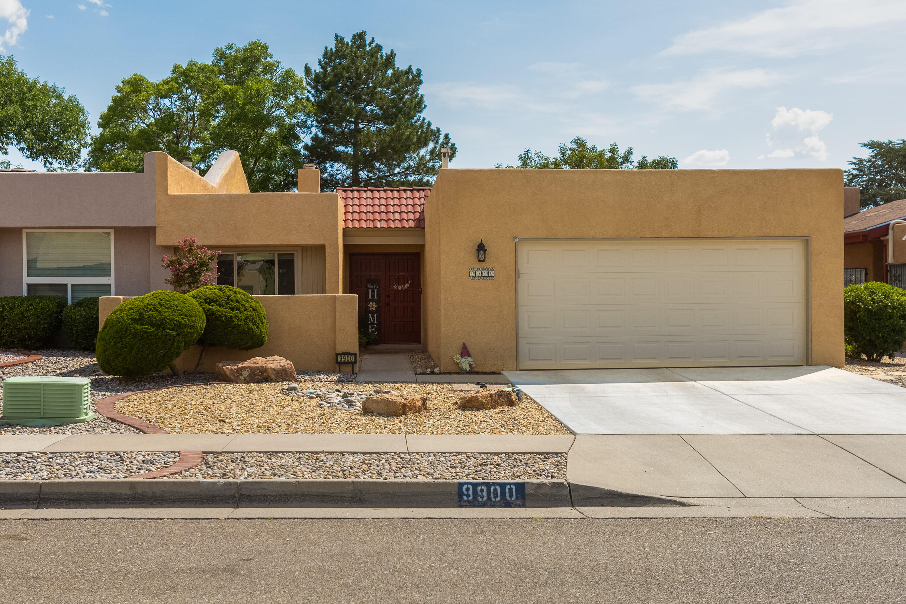 9900 Amigante Drive NE