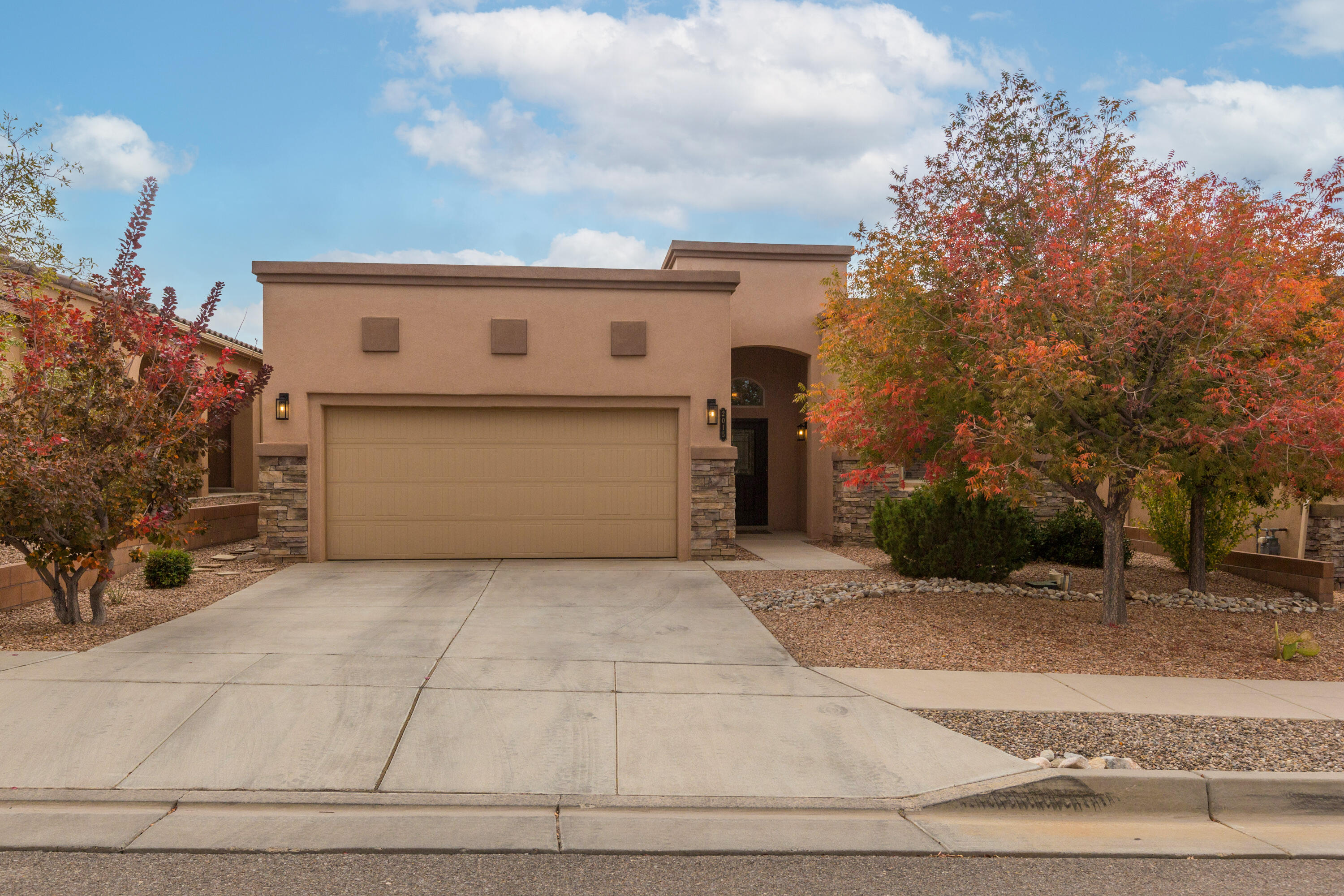 2015 NORTHLANDS Drive SE
