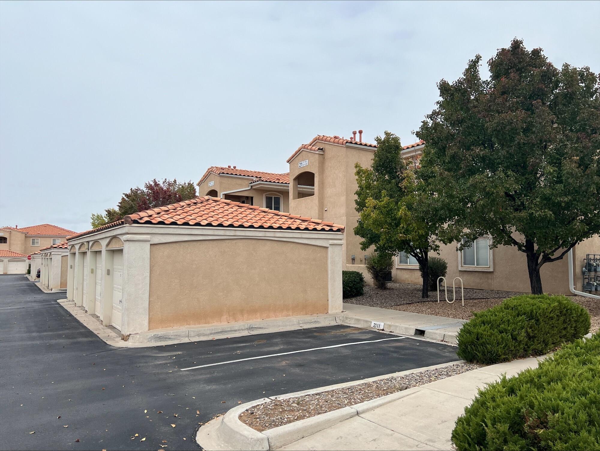 6800 VISTA DEL NORTE Drive NE 2117