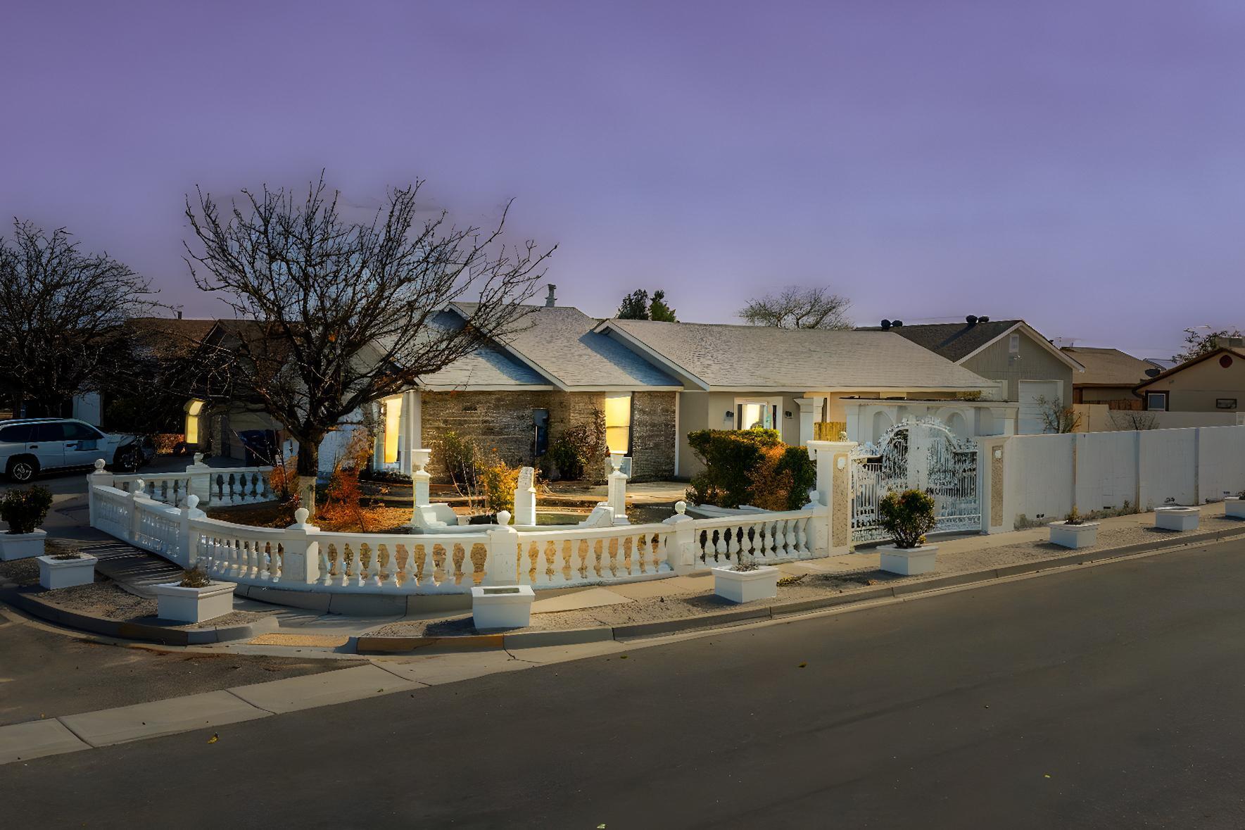 1989 Maestas Drive SW