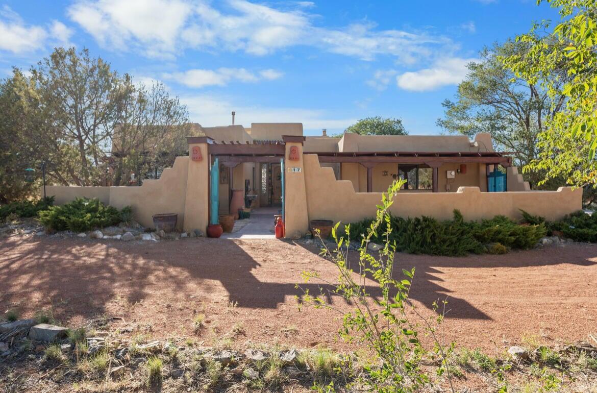 17 Tierra Del Sol Road