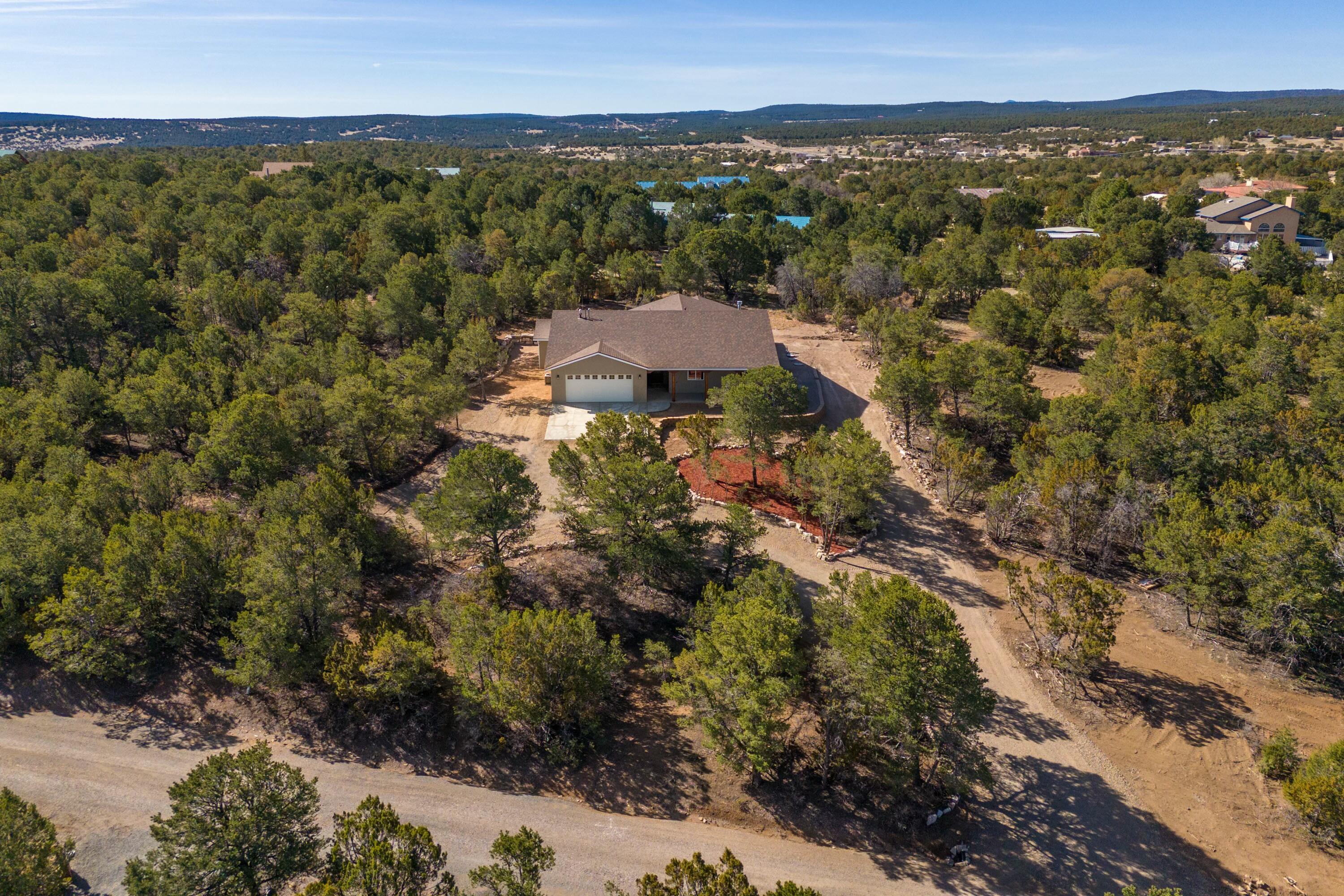 16 BRIARWOOD Court