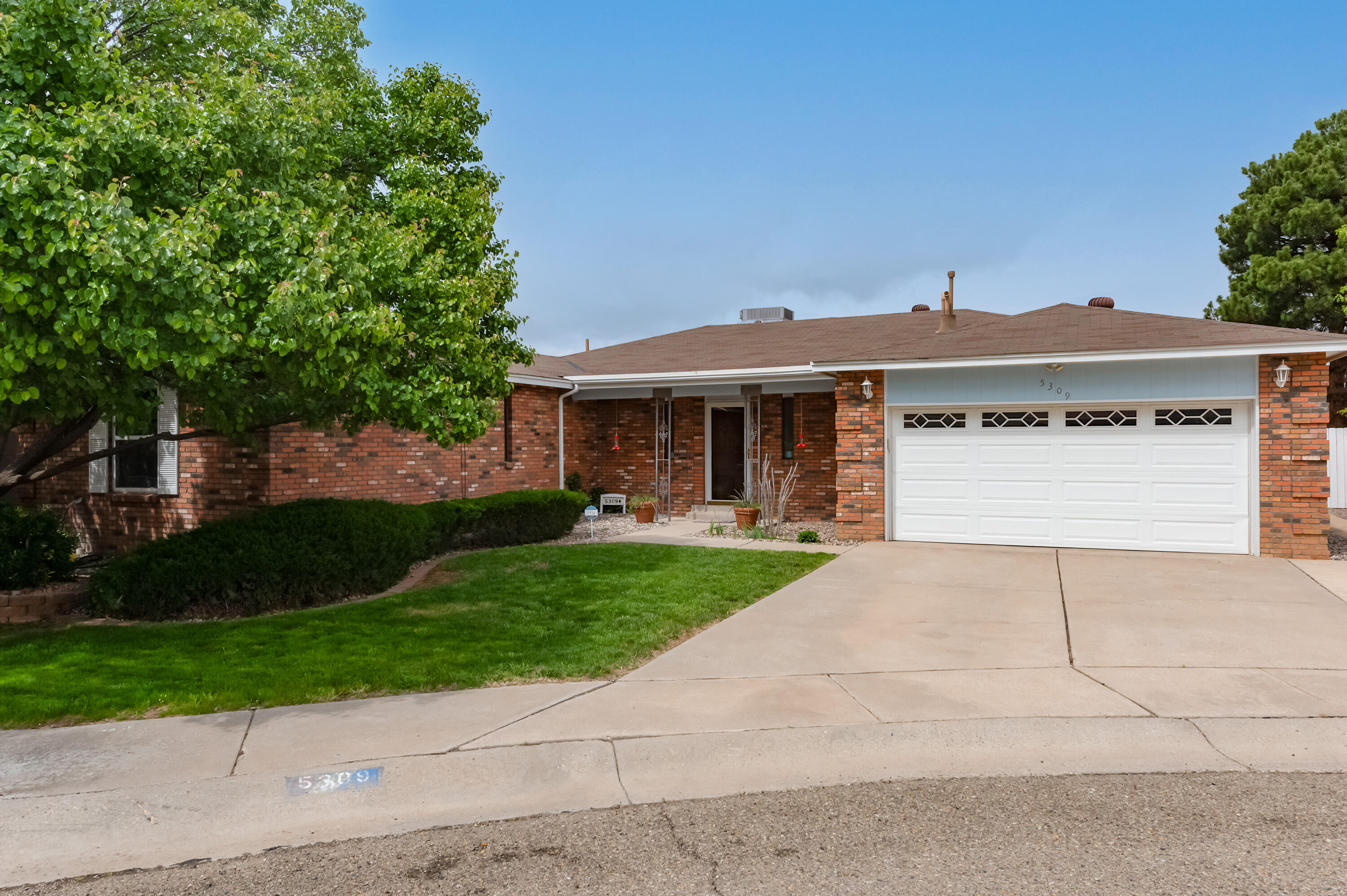 5309 Del Vitto Court NE