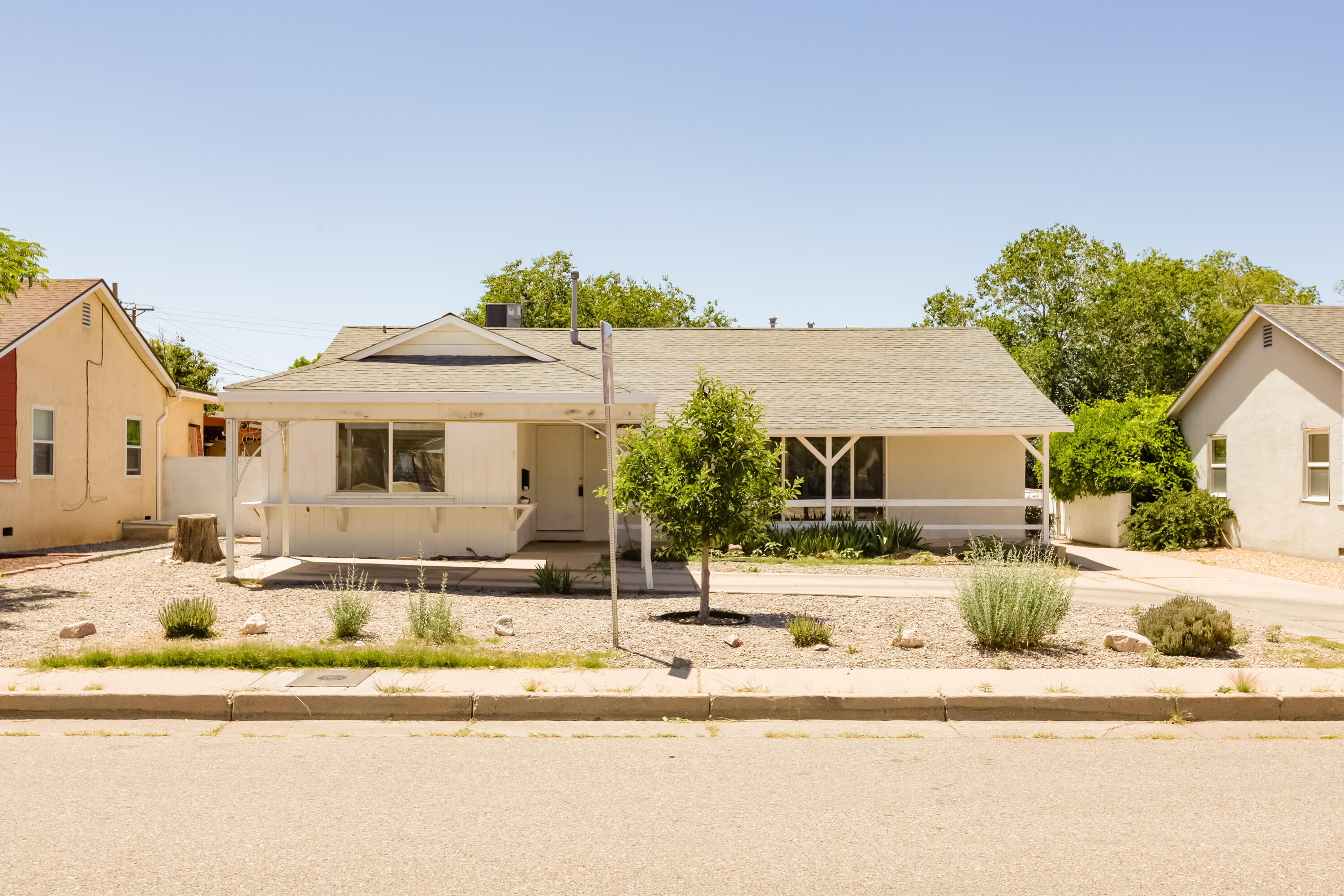 1805 CALIFORNIA Street NE