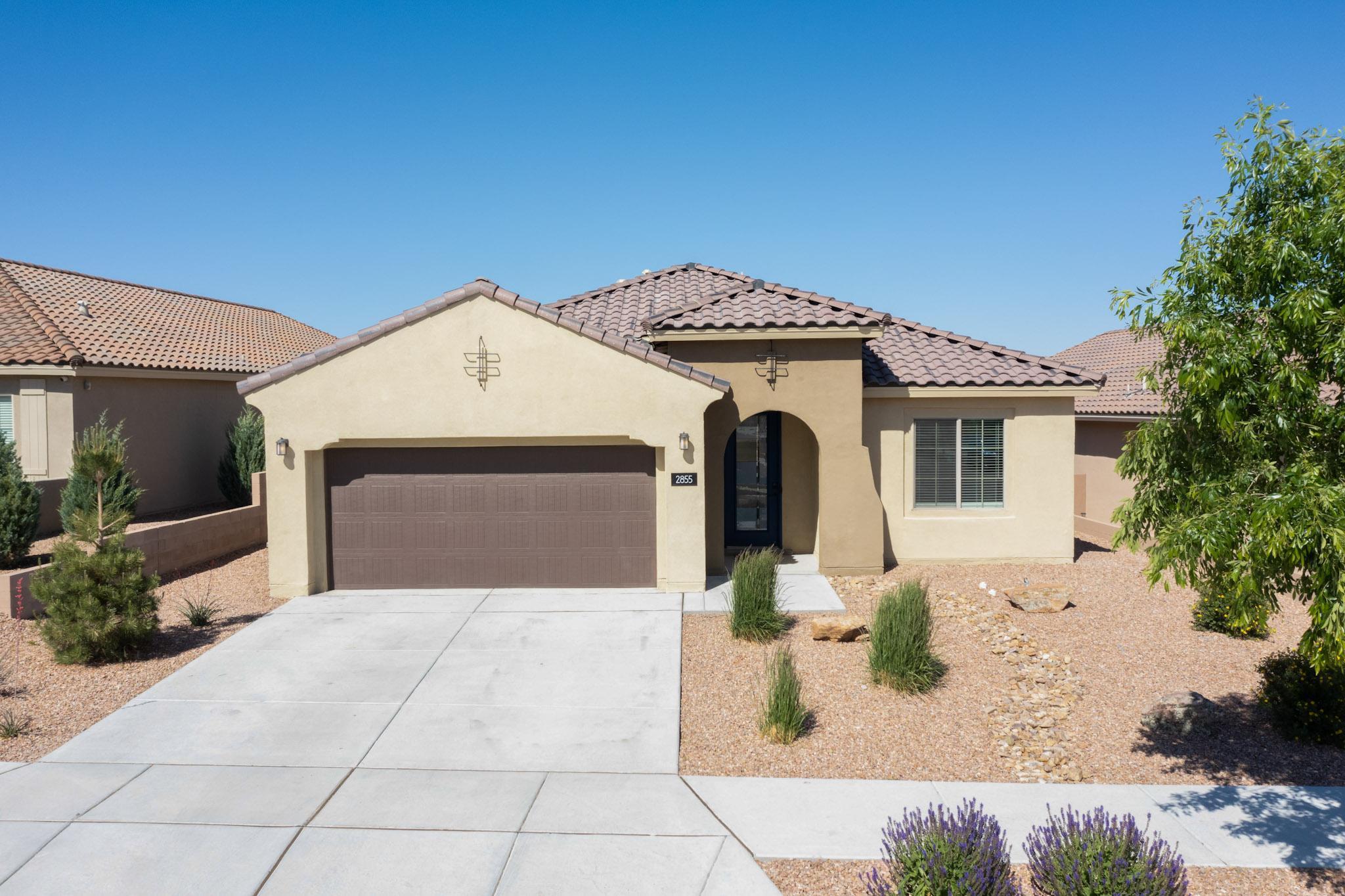 2855 KINGS CANYON Loop NE