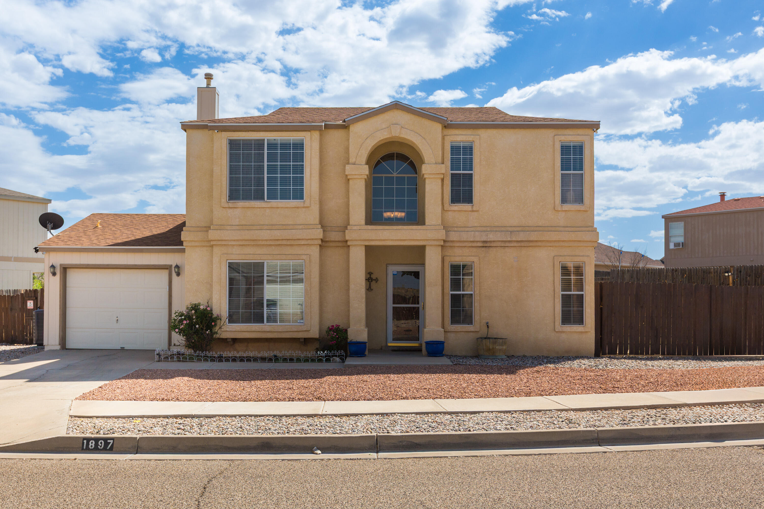 1897 RASPBERRY Court NE