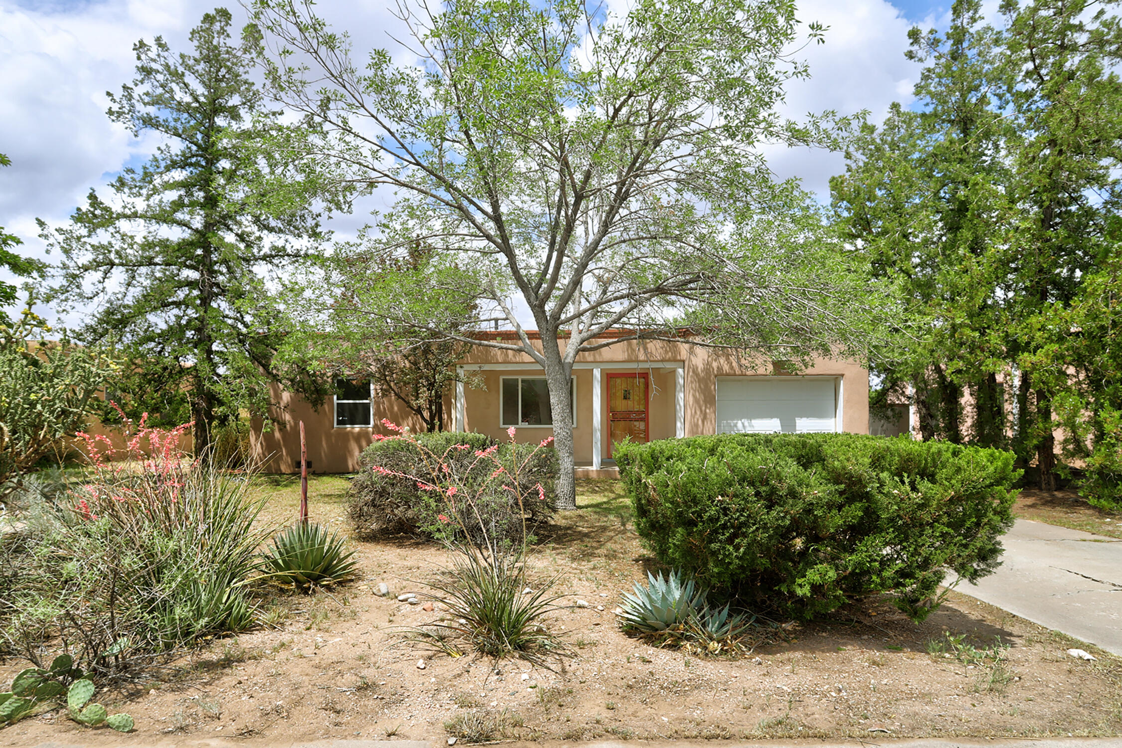 1429 LAFAYETTE Drive NE