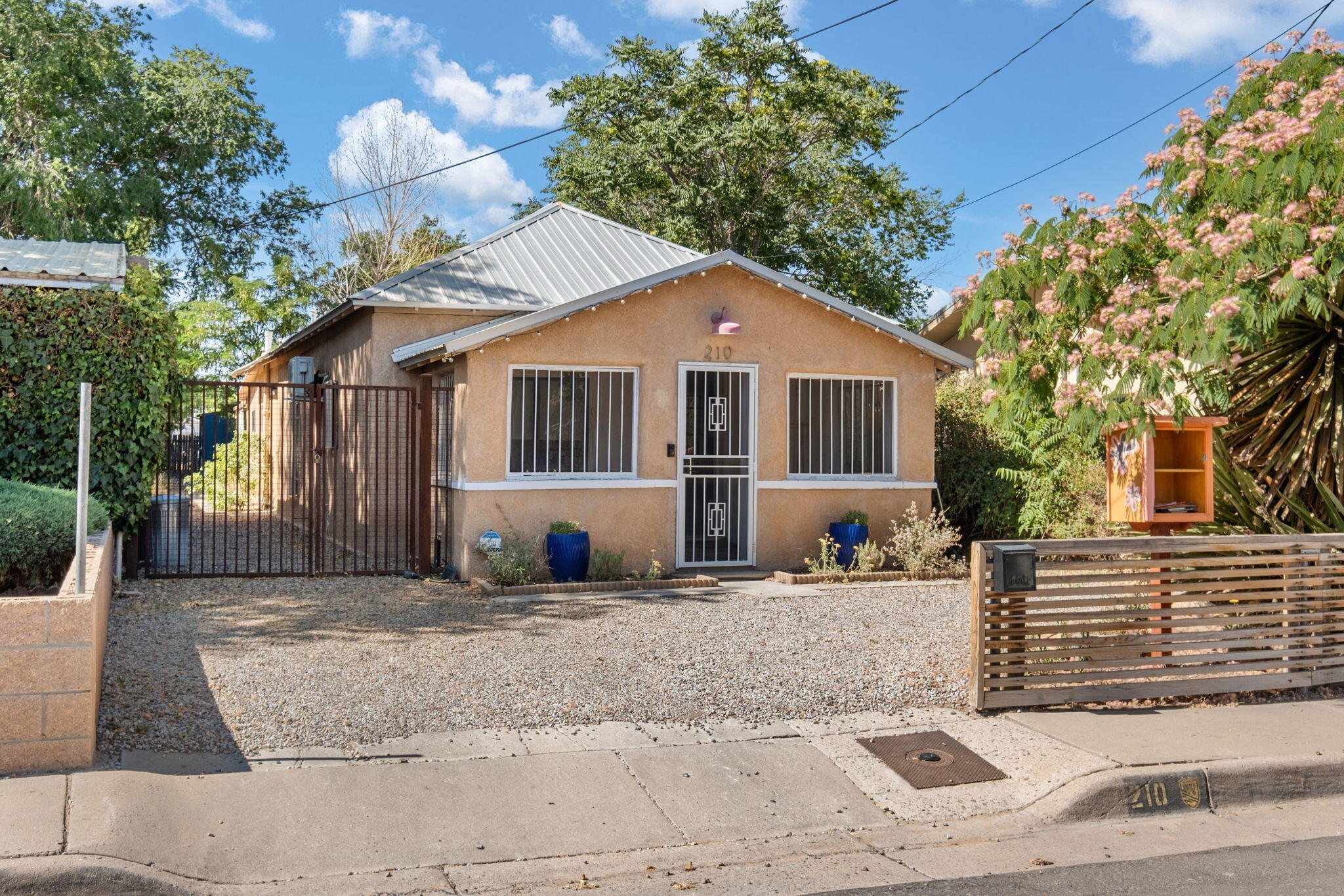 210 GARFIELD Avenue SE