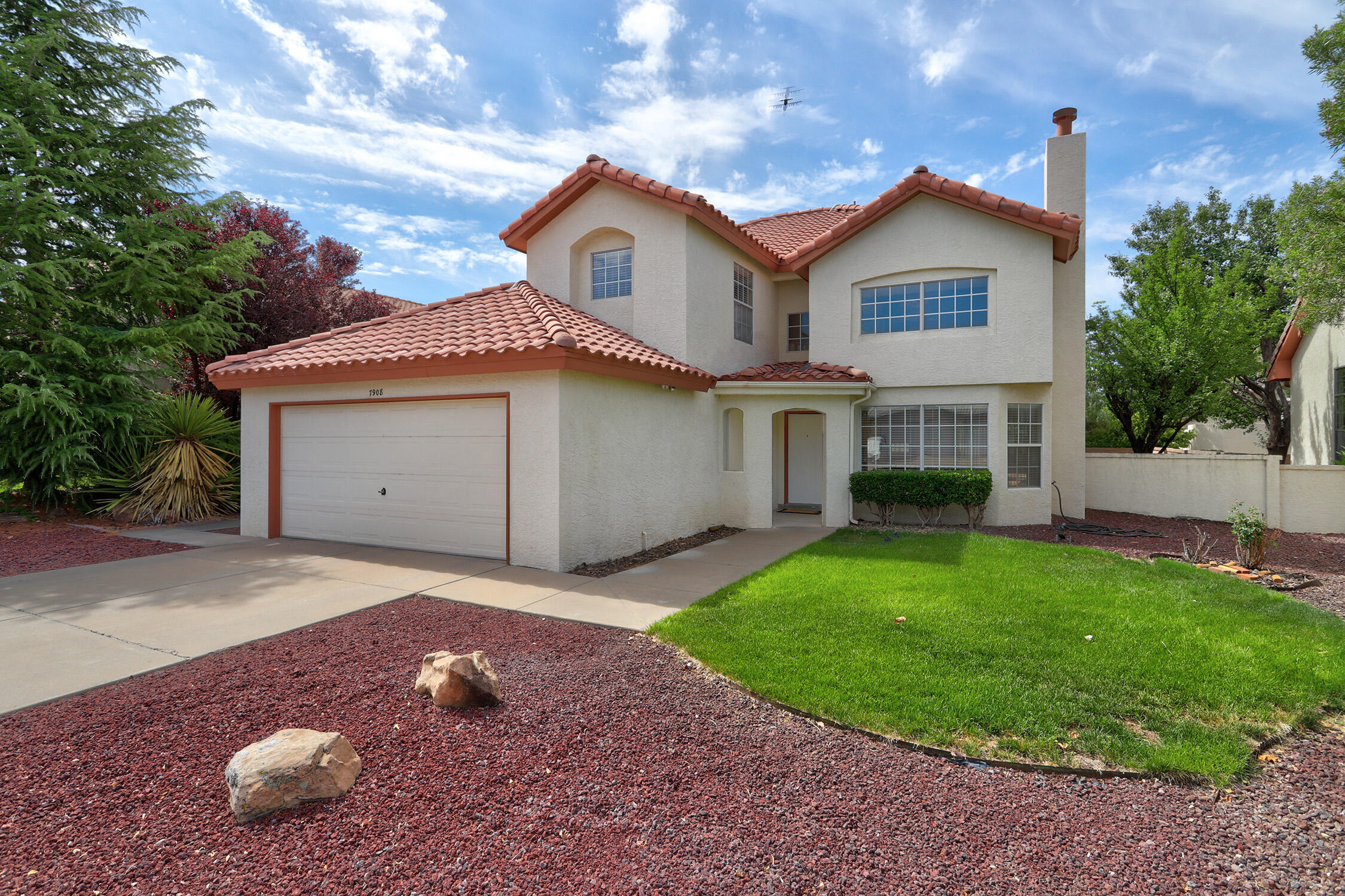 7908 EAGLE ROCK Avenue NE