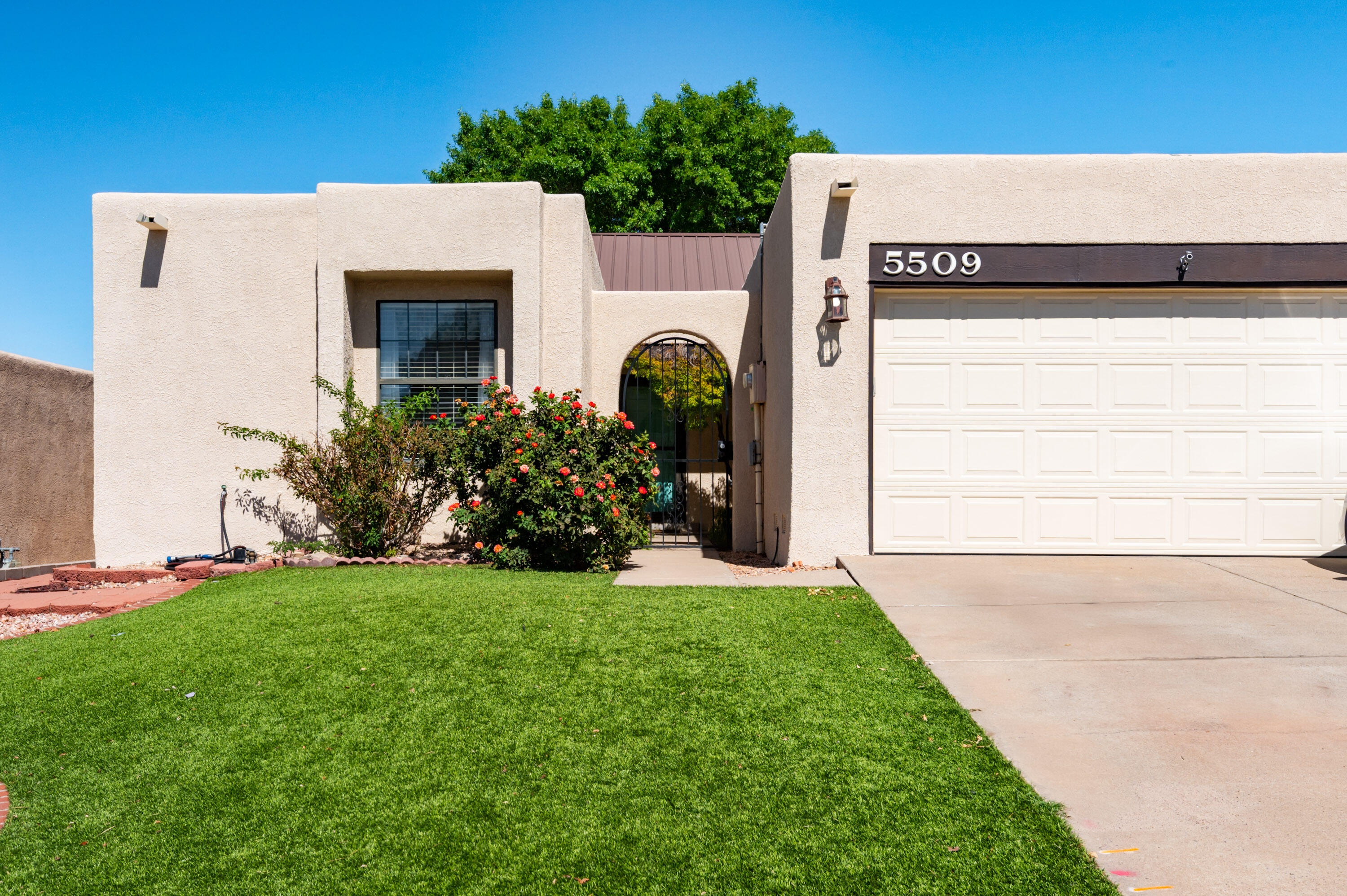 5509 COMPADRE Court NE