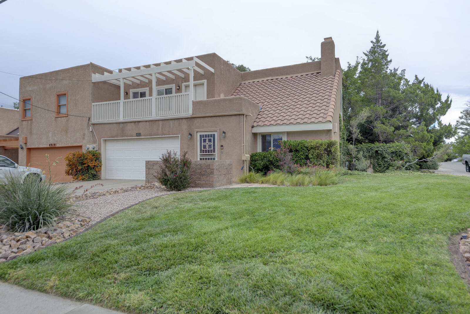 4923 MARBLE Avenue NE