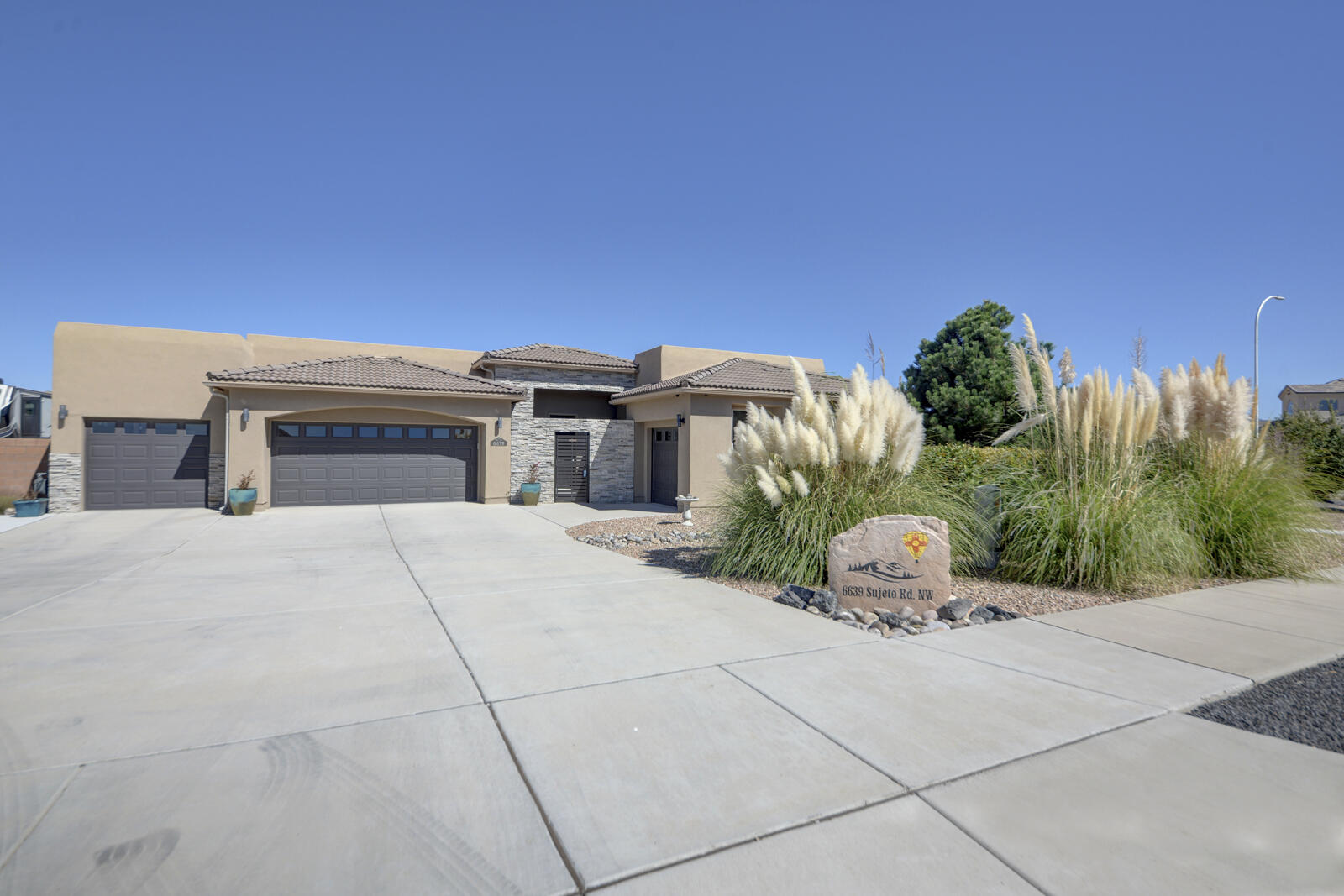 6639 Sujeto Road NW