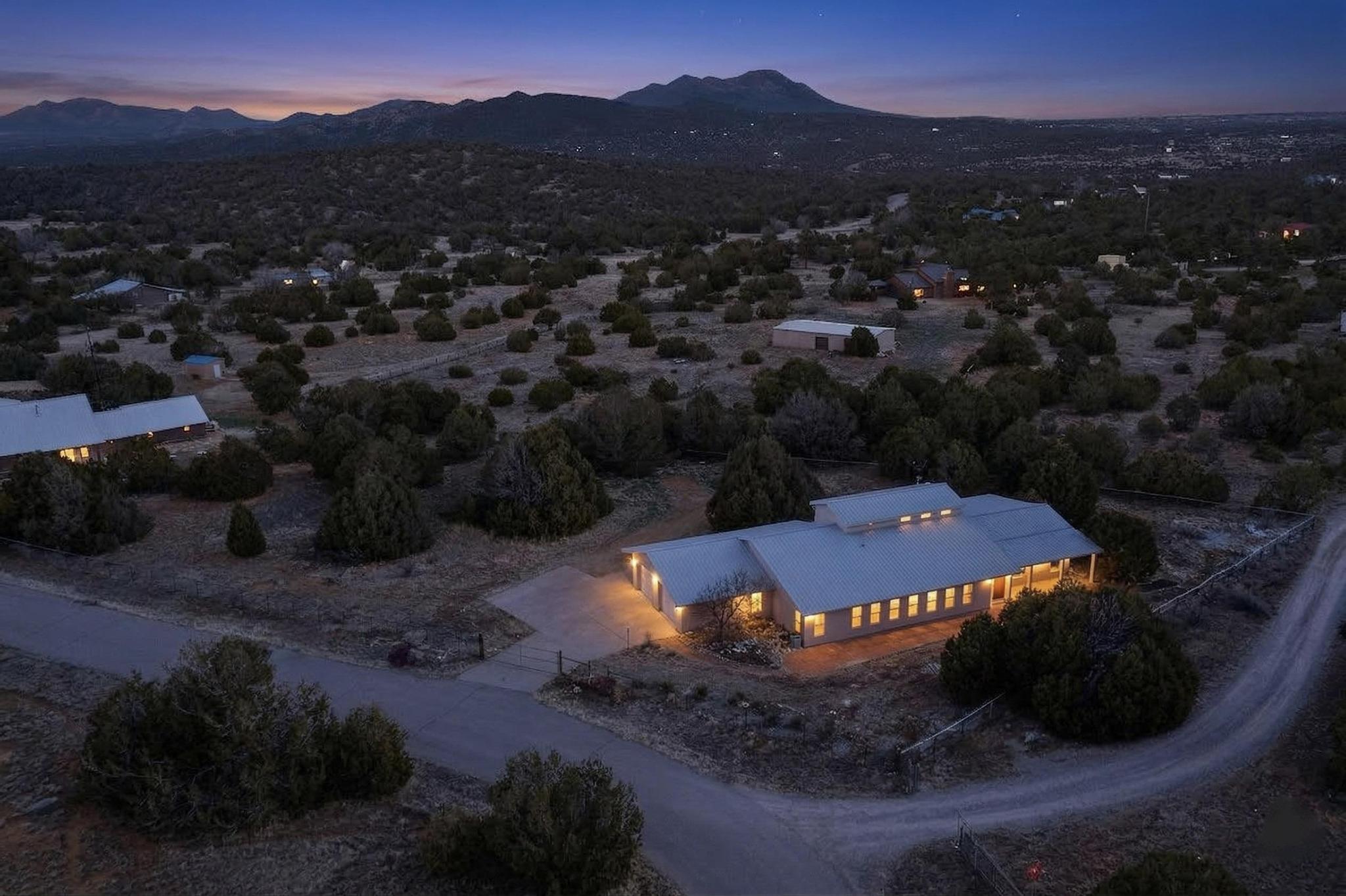 26 Juniper Hill Loop