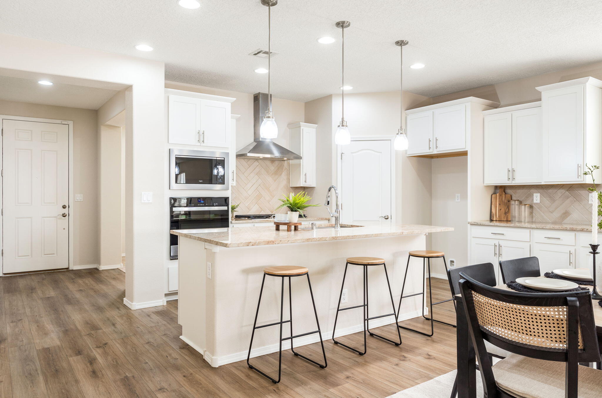 934 Zafiro Road SE