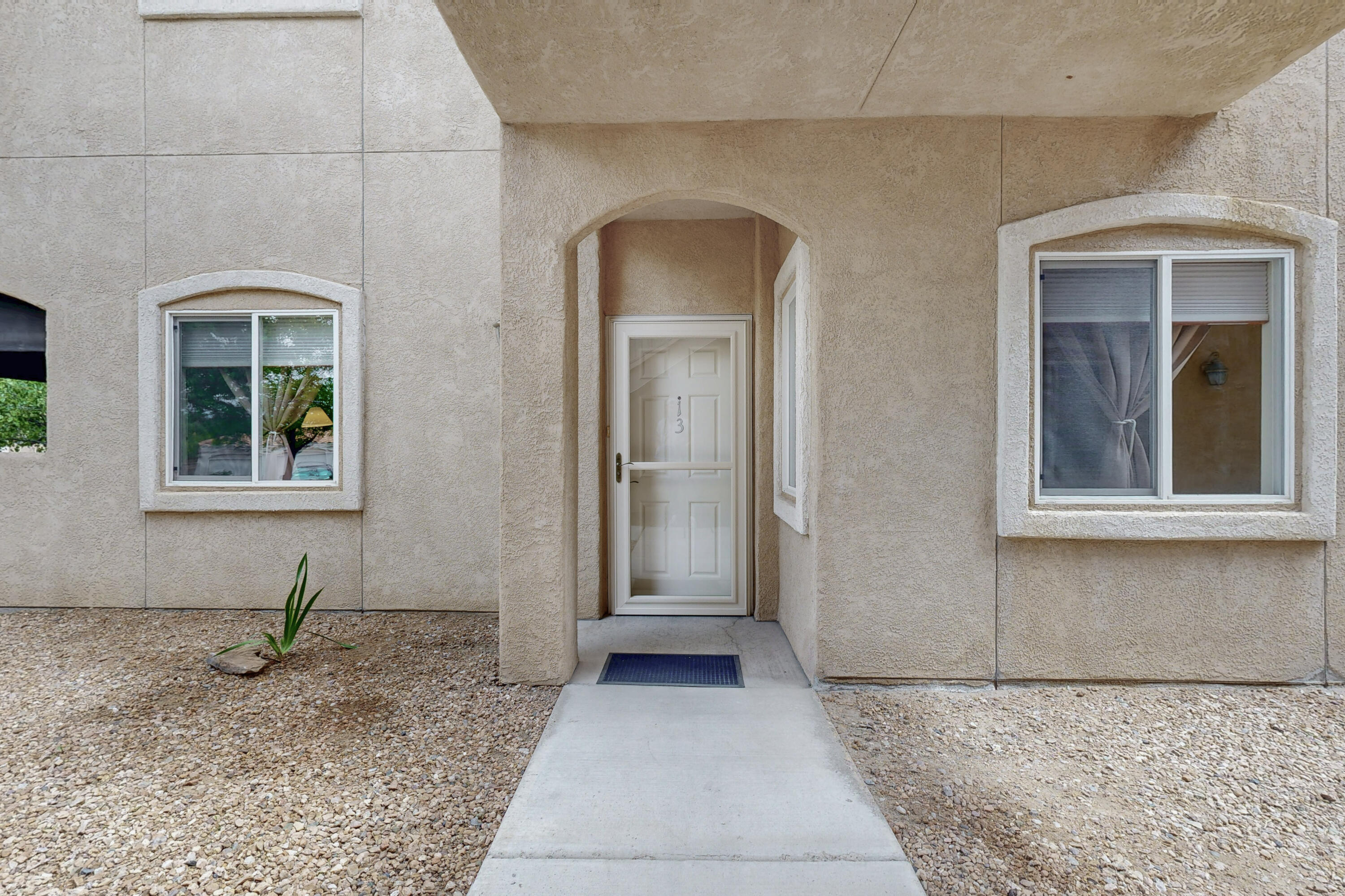 6800 Vista Del Norte Road NE 913