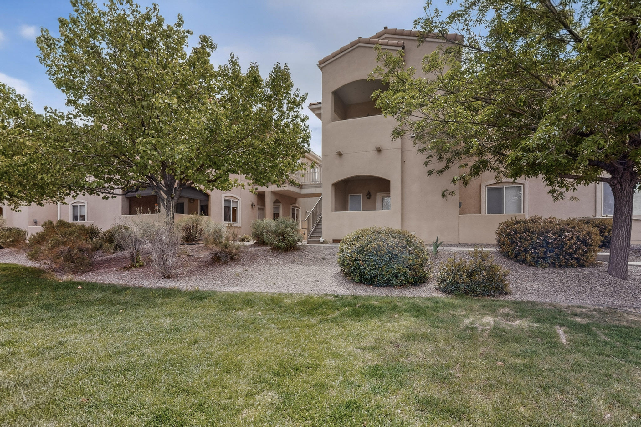 6800 Vista Del Norte Road NE 913