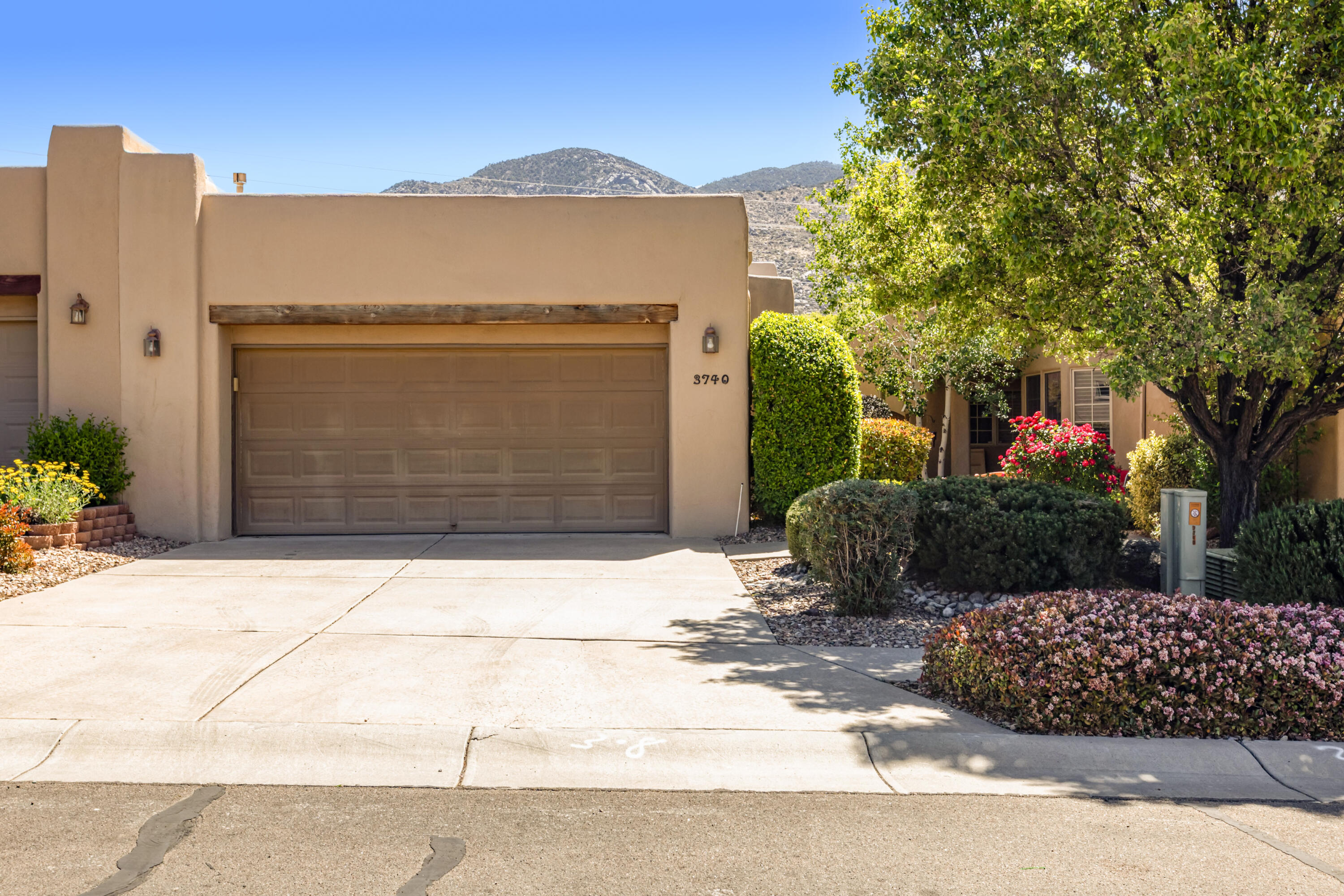 3740 Ridge Pointe Loop NE