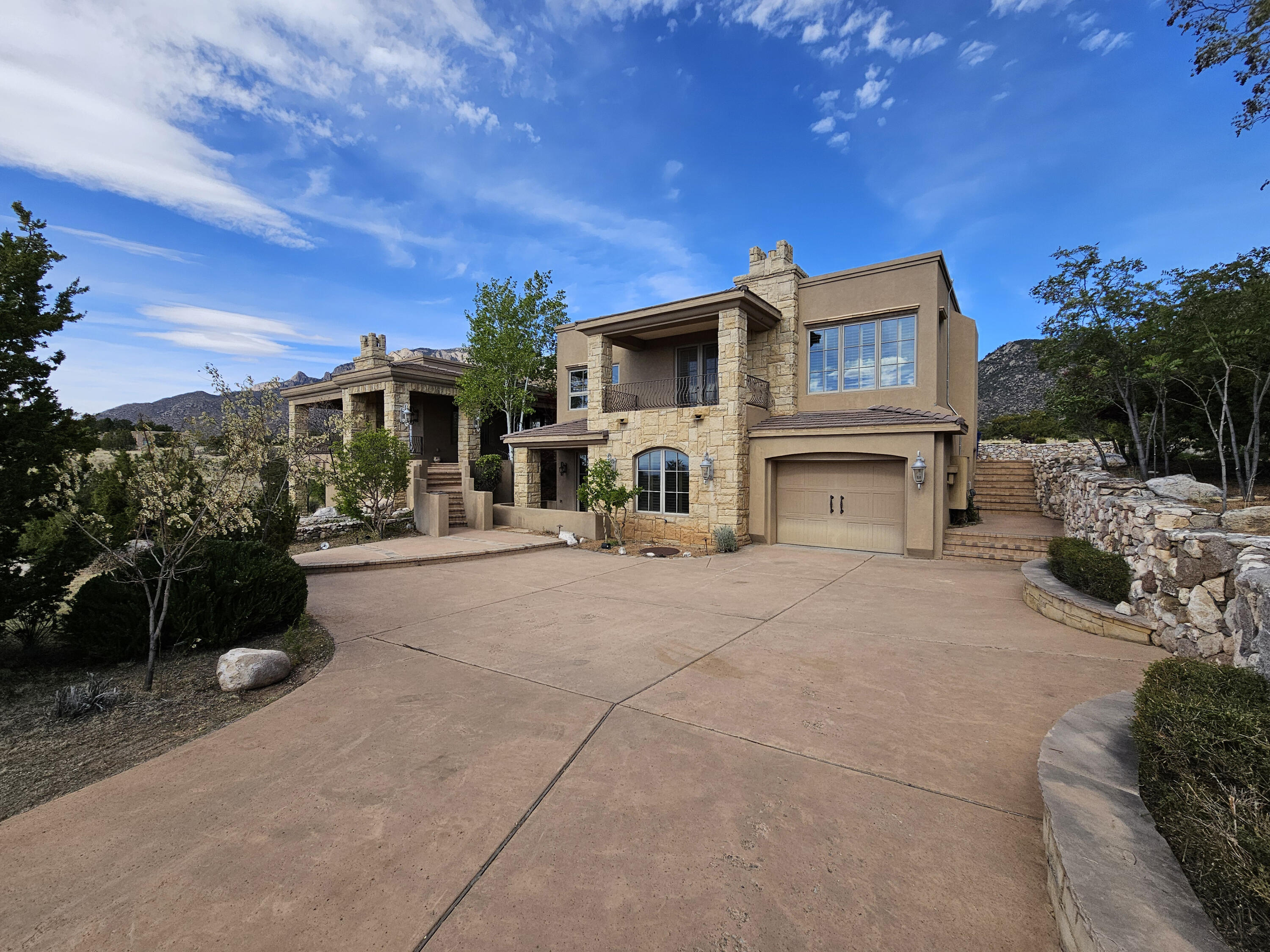 8501 Snakedance Court NE