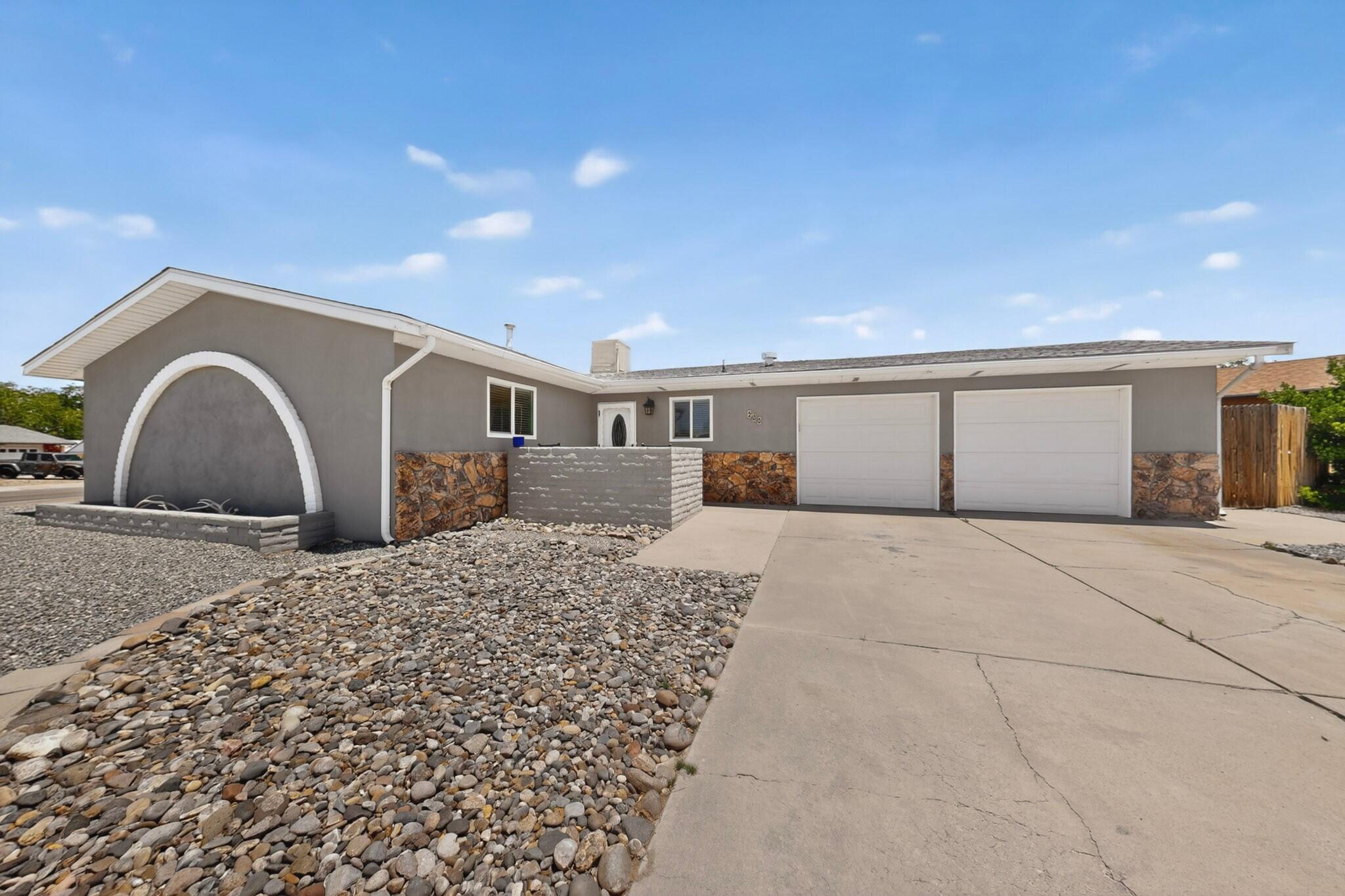 200 Santa Elena Road SE