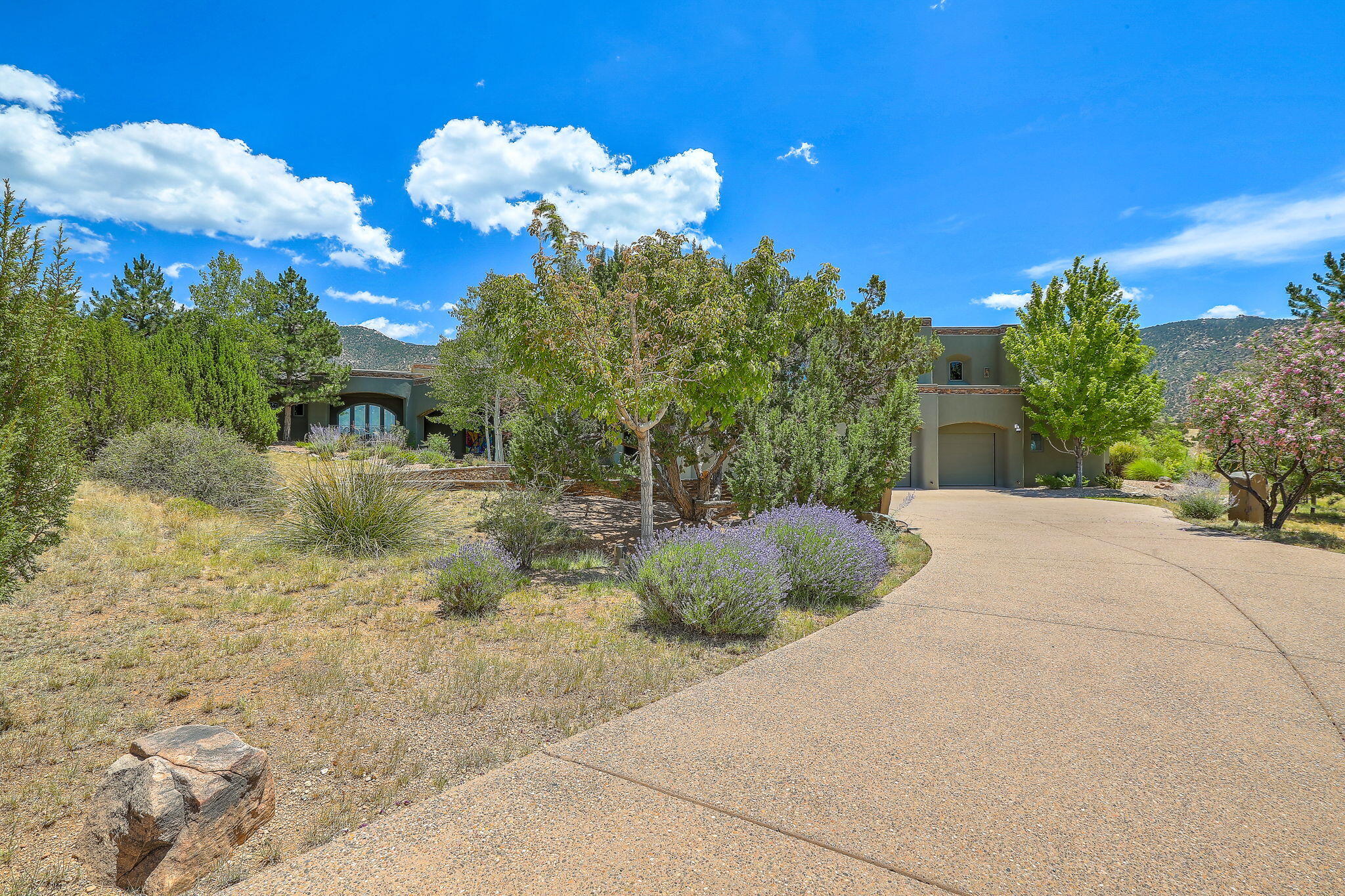 8504 Snakedance Court NE