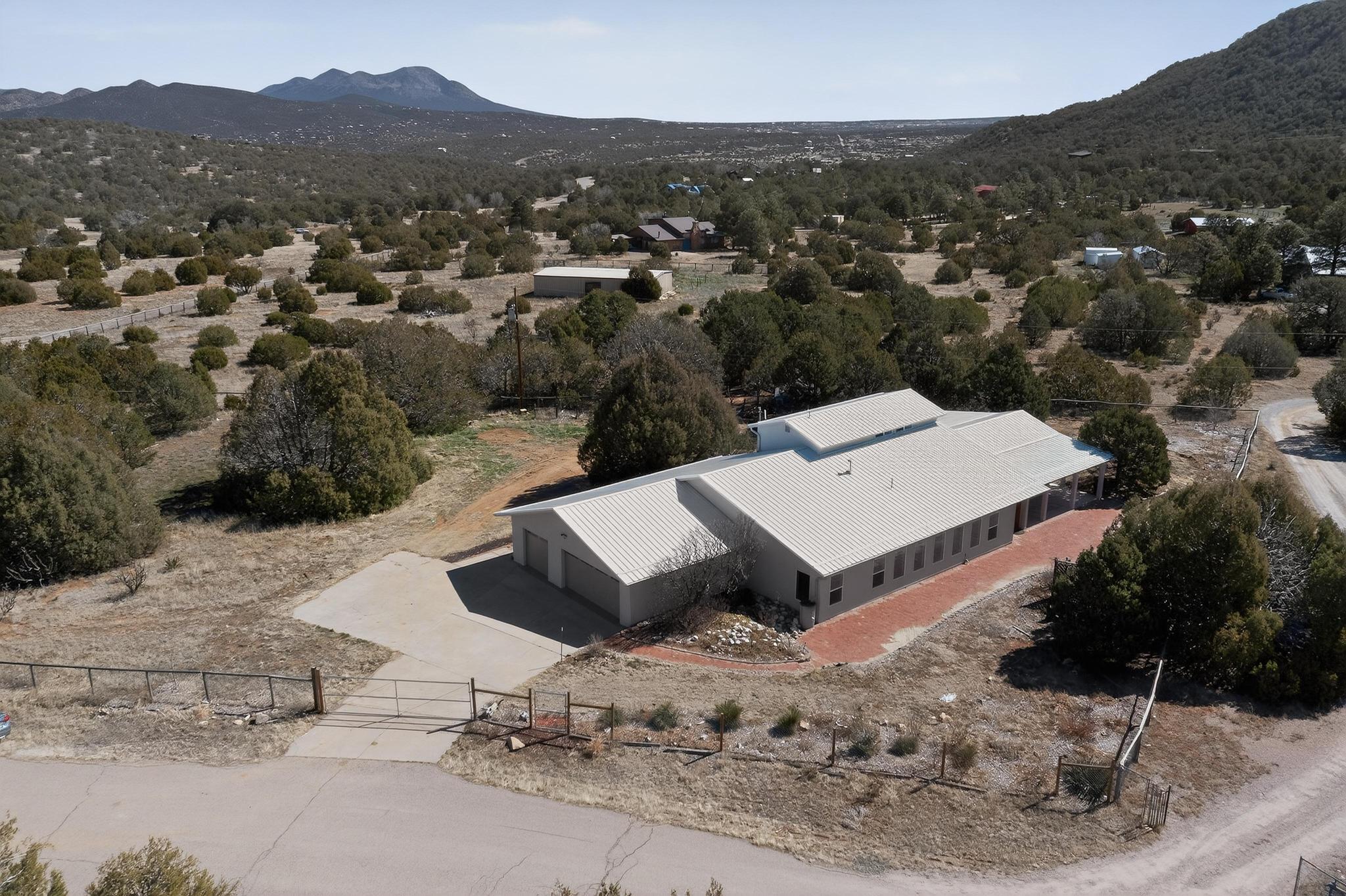 26 Juniper Hill Loop